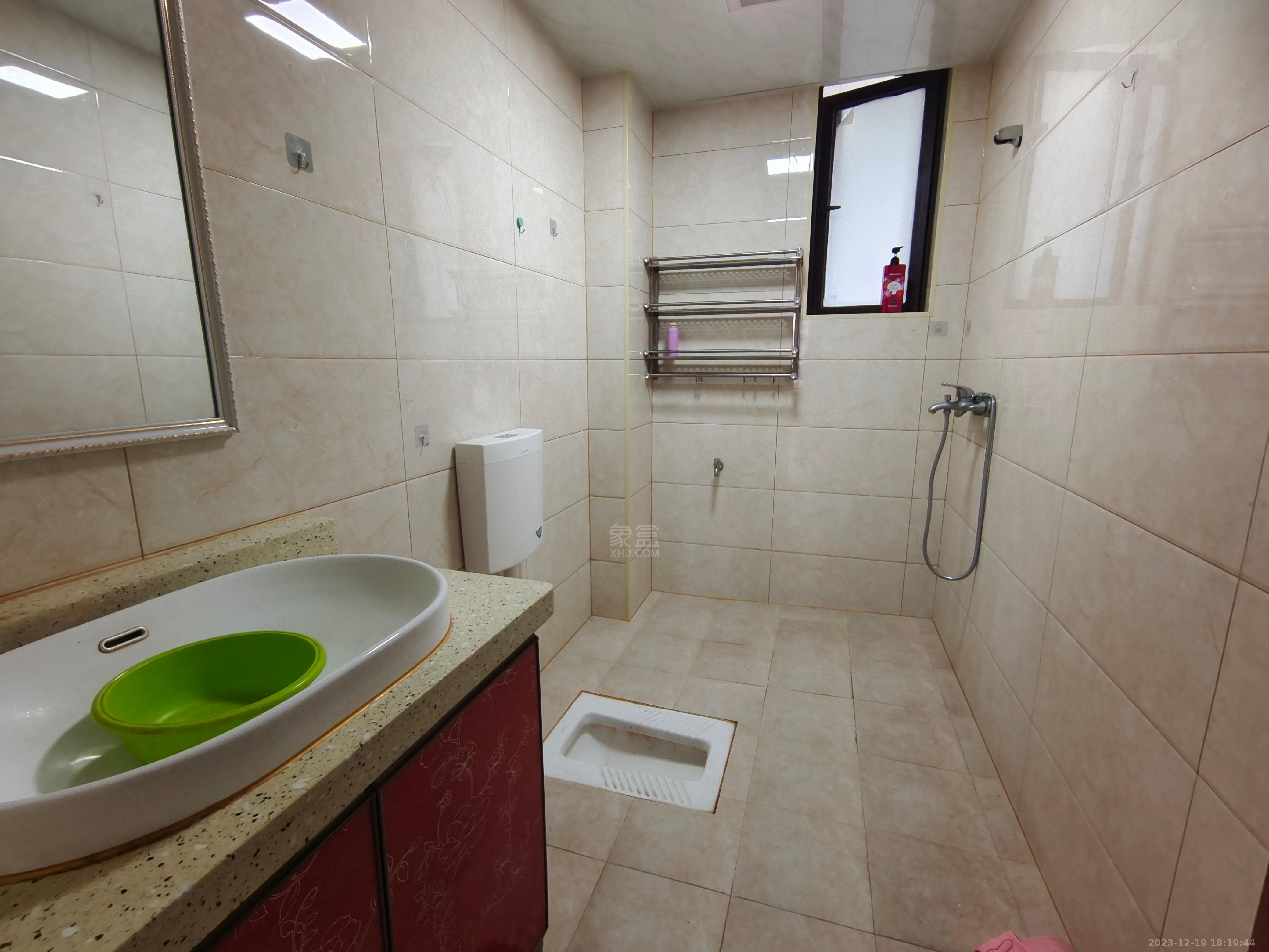 蓝溪谷 3室2厅2卫 65.0万 蓝溪谷 3室2厅2卫 65.0万室内图