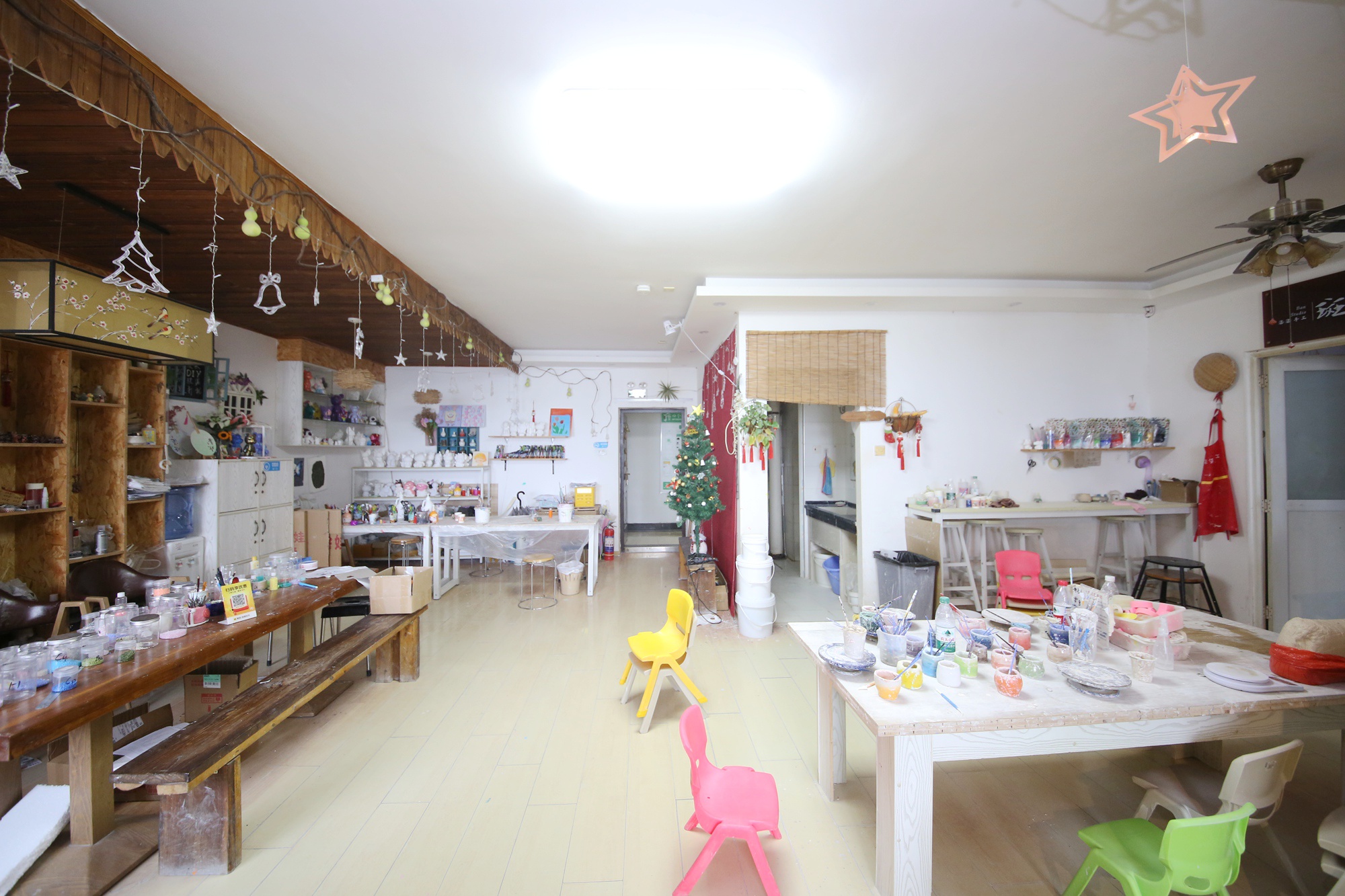 联合商厦  3室2厅1卫   129.00万卧室