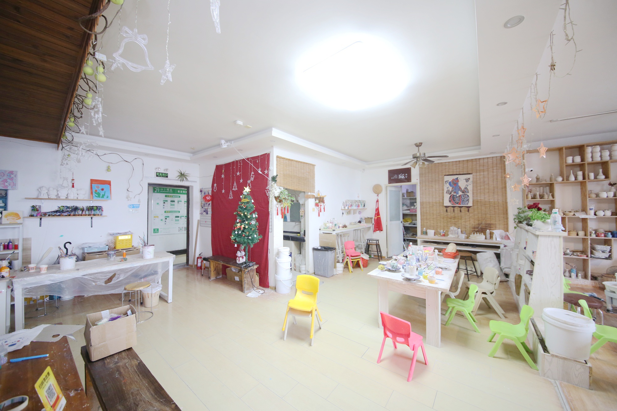 联合商厦  3室2厅1卫   129.00万卧室