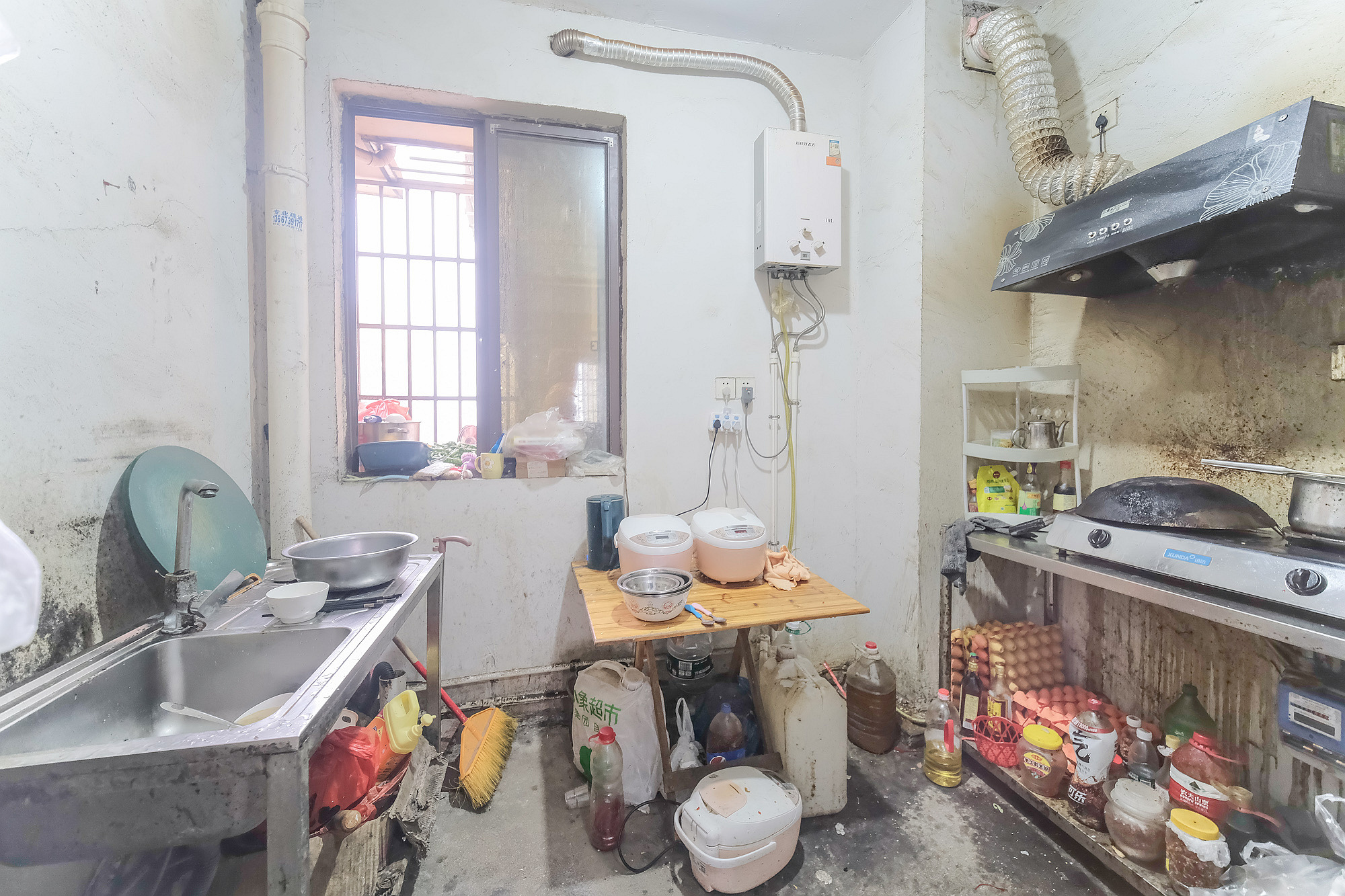 水渡家园 3室1厅1卫 42.0万 水渡家园 3室1厅1卫 42.0万厨房