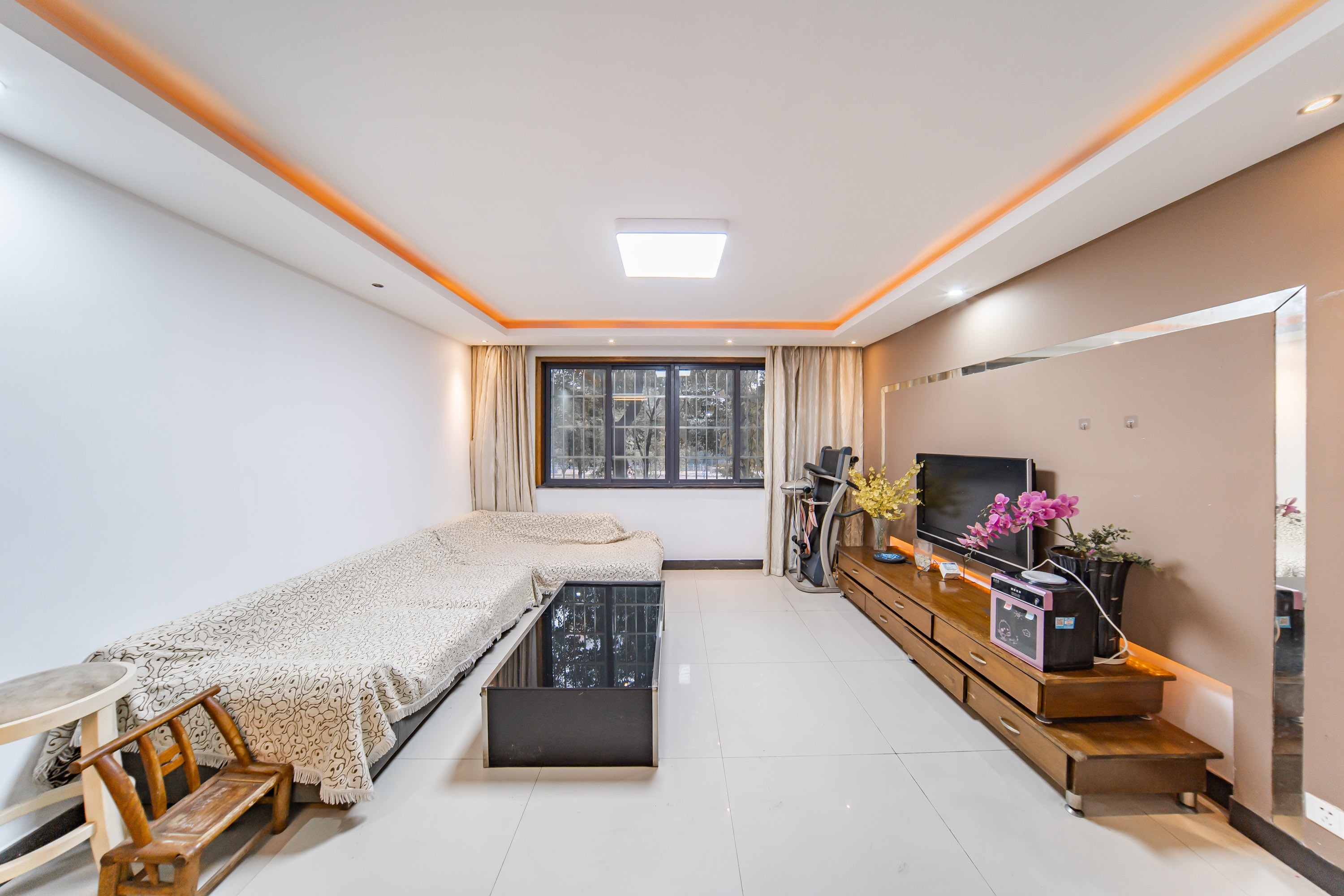 阳光100一期、四五期  4室2厅2卫    110.0万 阳光100一期、四五期  4室2厅2卫    110.0万