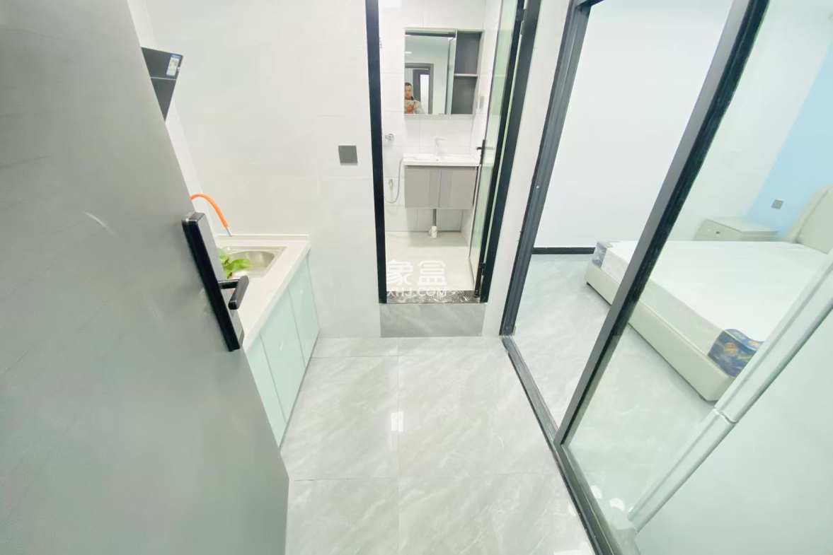 阳光花园  1室1厅1卫    1400.0元/月 阳光花园  1室1厅1卫    1400.0元/月室内图