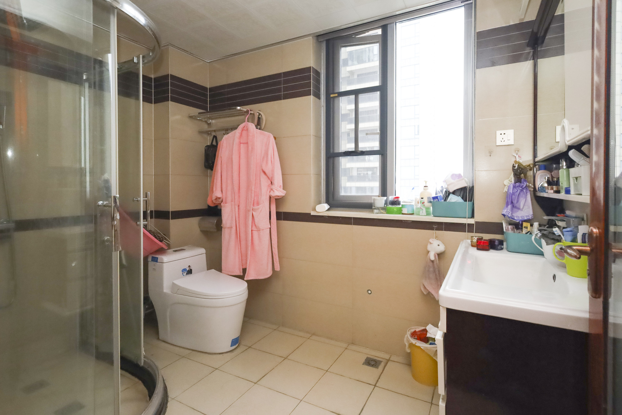 湘江壹号一二三期（创远湘江壹号）  4室2厅3卫    228.0万卫生间