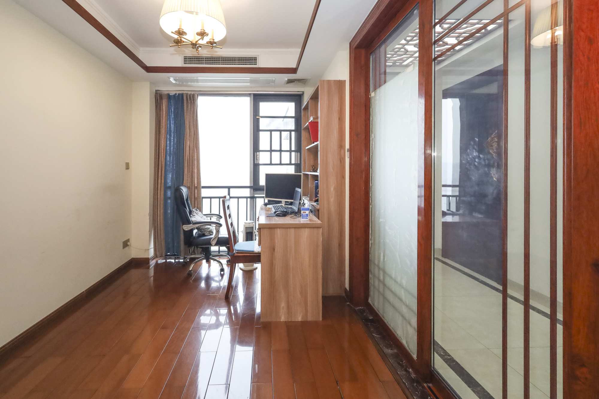 湘江壹号一二三期（创远湘江壹号）  4室2厅3卫    228.0万卧室