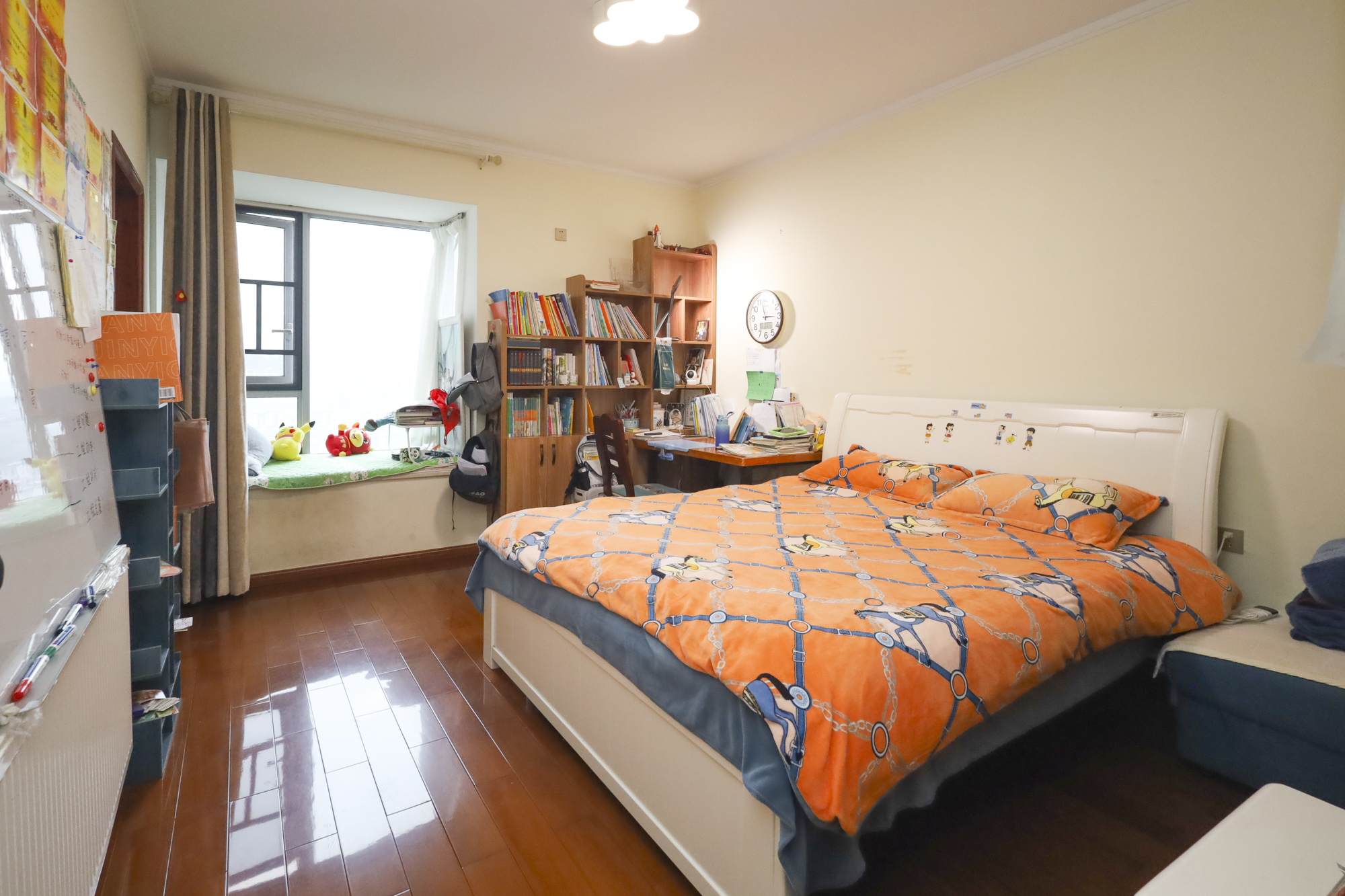 湘江壹号一二三期（创远湘江壹号）  4室2厅3卫    228.0万卧室