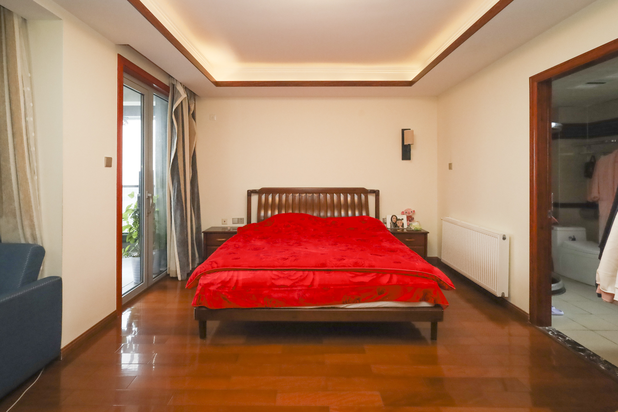 湘江壹号一二三期（创远湘江壹号）  4室2厅3卫    228.0万卧室