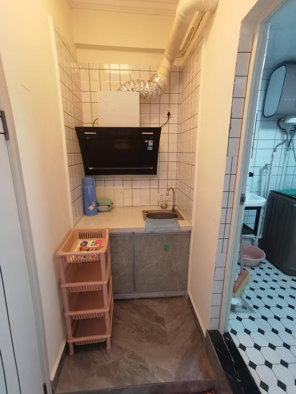 富兴金地大厦  1室1厅2卫    1780.0元/月 富兴金地大厦  1室1厅2卫    1780.0元/月室内图