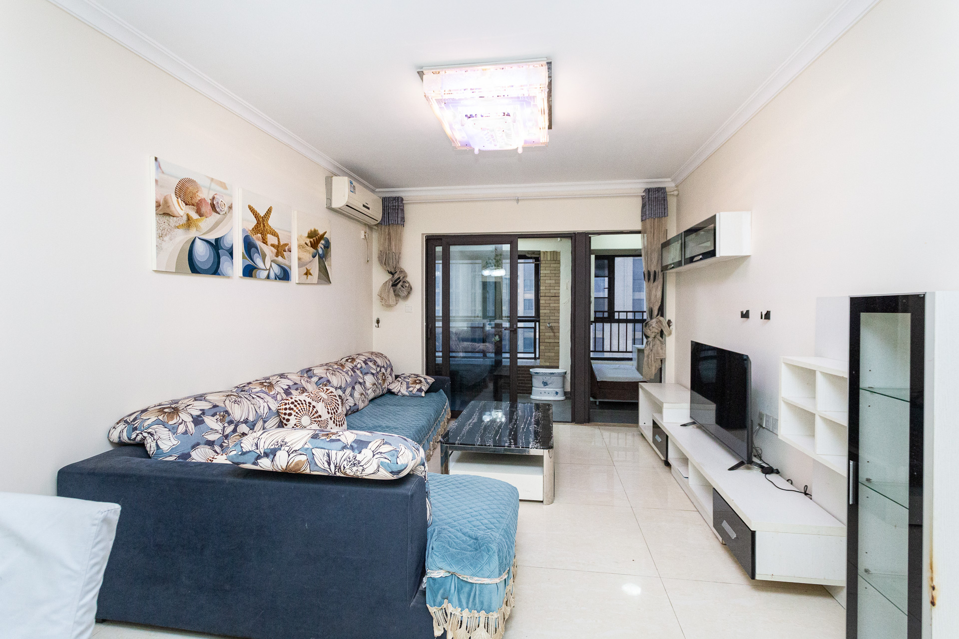 时代倾城一期 2室2厅1卫 65.0万 时代倾城一期 2室2厅1卫 65.0万客厅