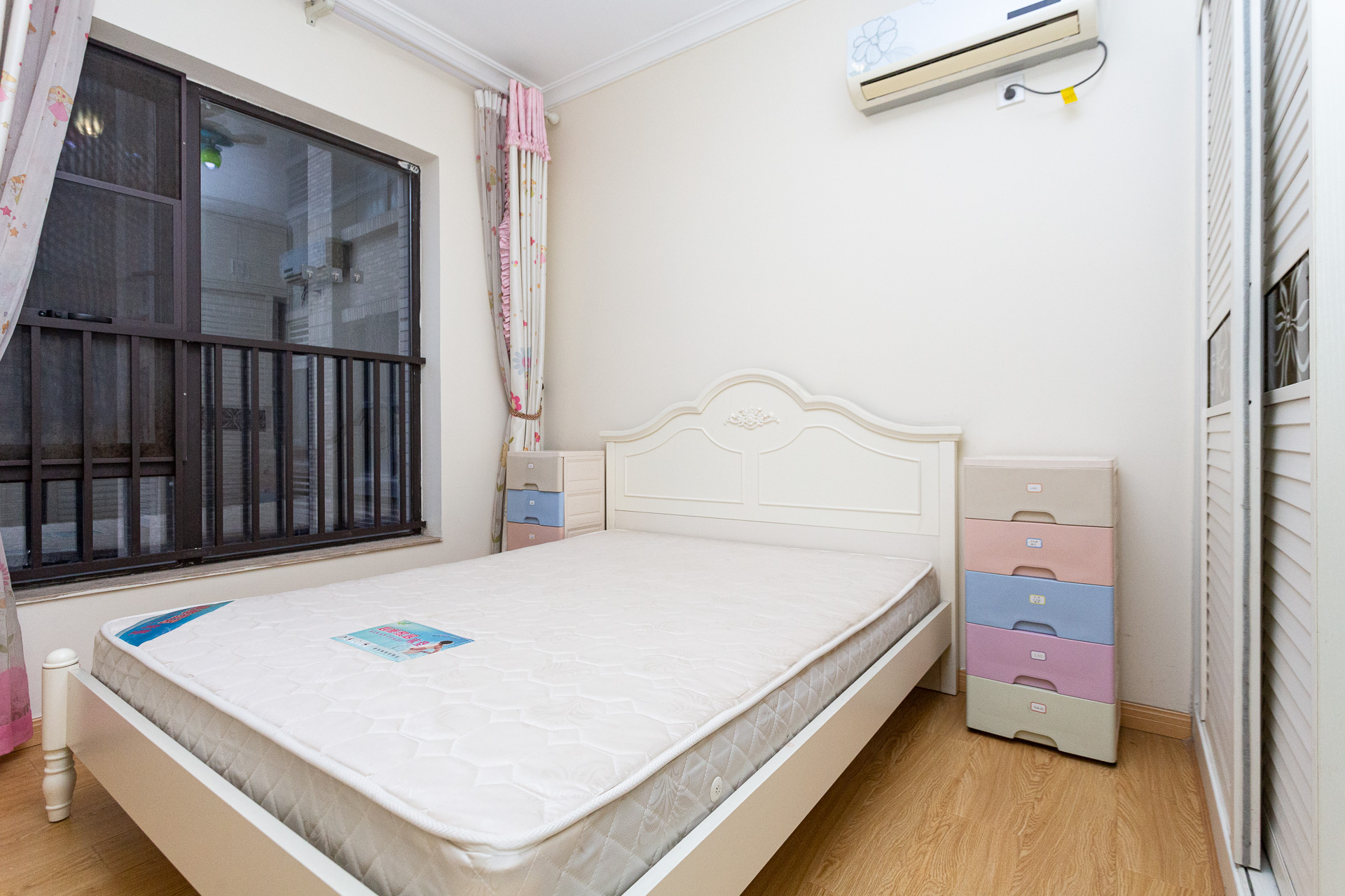 时代倾城一期 2室2厅1卫 65.0万 时代倾城一期 2室2厅1卫 65.0万卧室