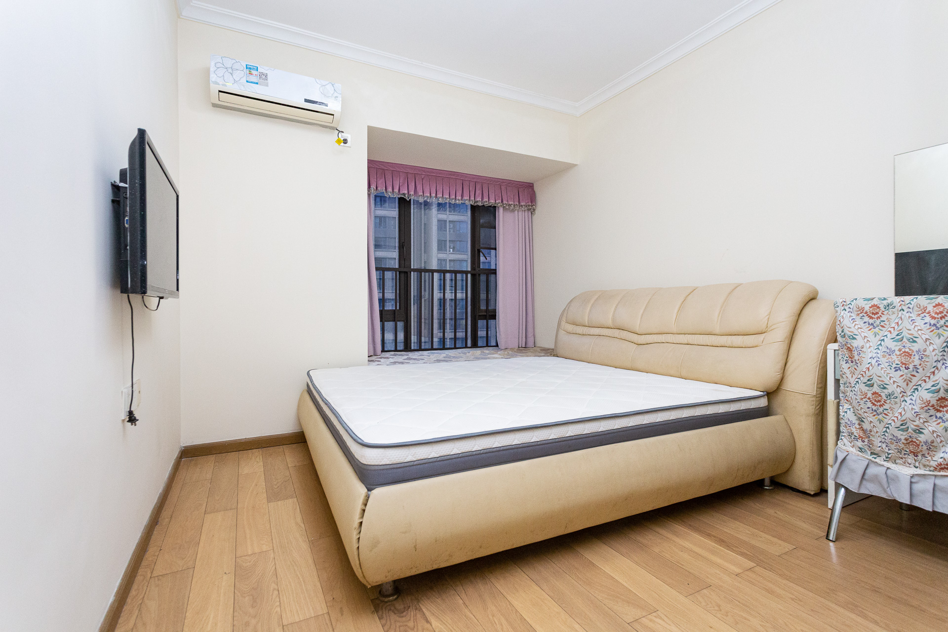 时代倾城一期 2室2厅1卫 65.0万 时代倾城一期 2室2厅1卫 65.0万卧室