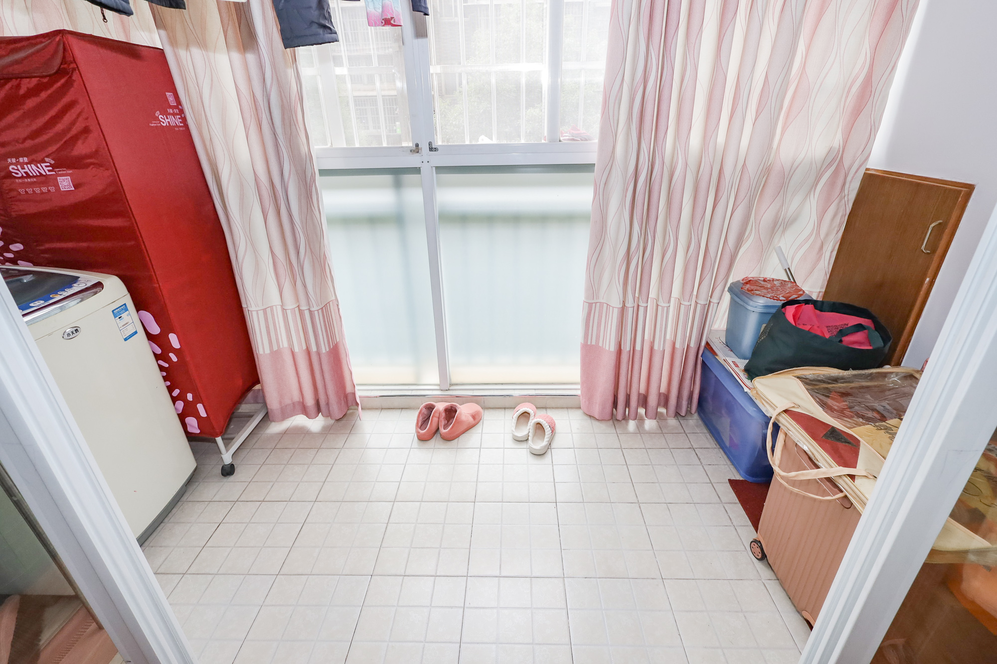 金麓西岸和苑 2室2厅1卫 68.0万 金麓西岸和苑 2室2厅1卫 68.0万阳台