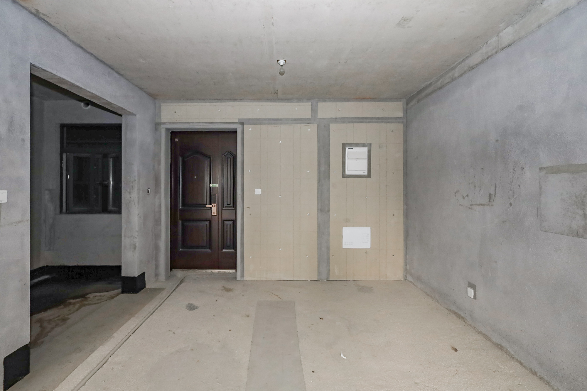 轨道中建麓江府  3室2厅2卫   162.00万其他