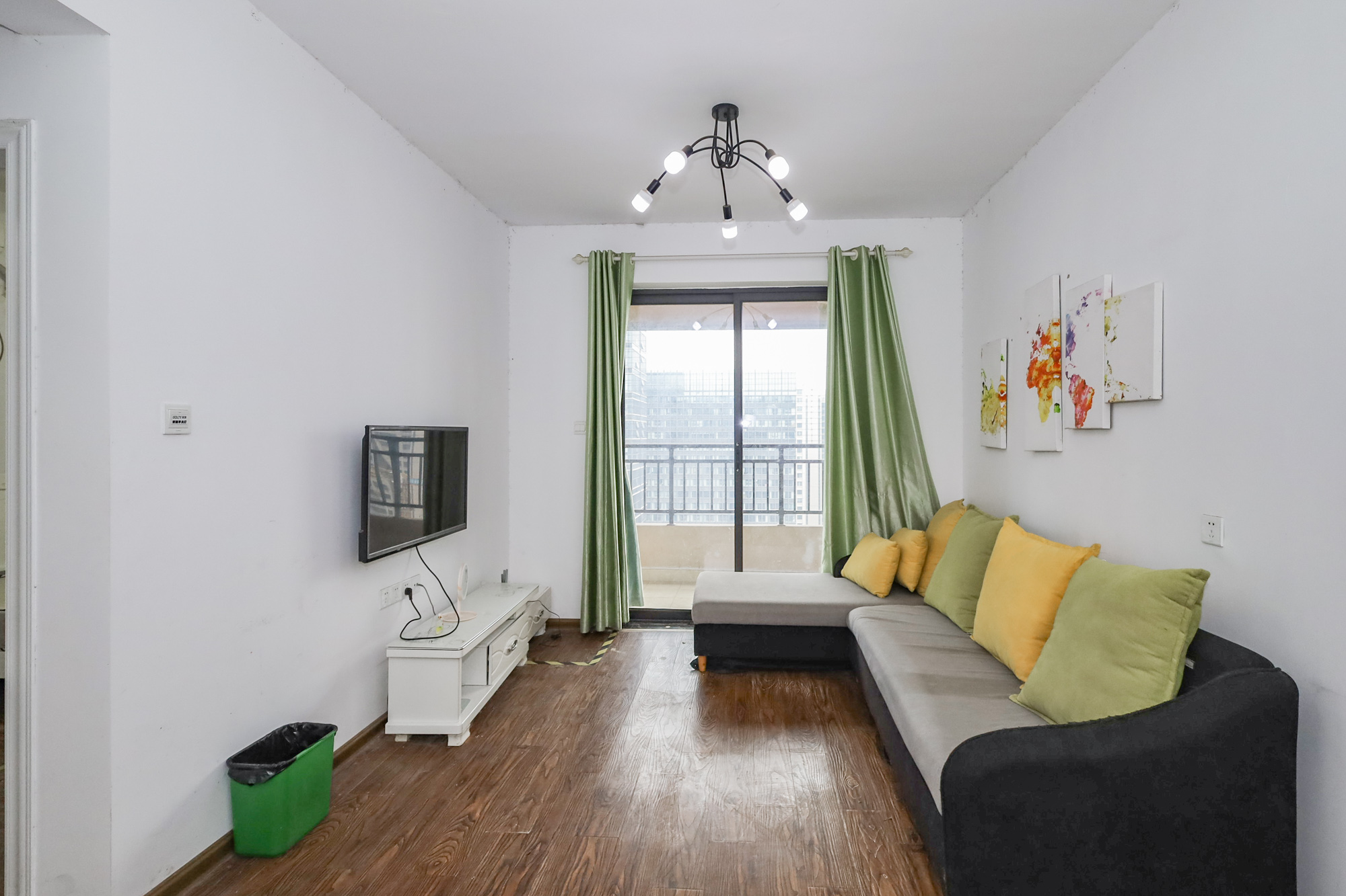 协信星澜汇 4室2厅2卫 120.0万 协信星澜汇 4室2厅2卫 120.0万客厅