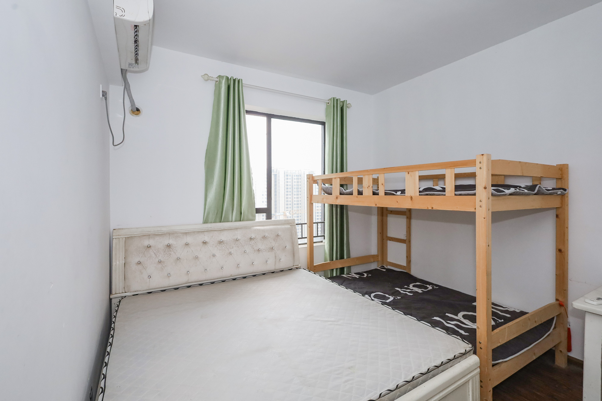 协信星澜汇 4室2厅2卫 120.0万 协信星澜汇 4室2厅2卫 120.0万卧室