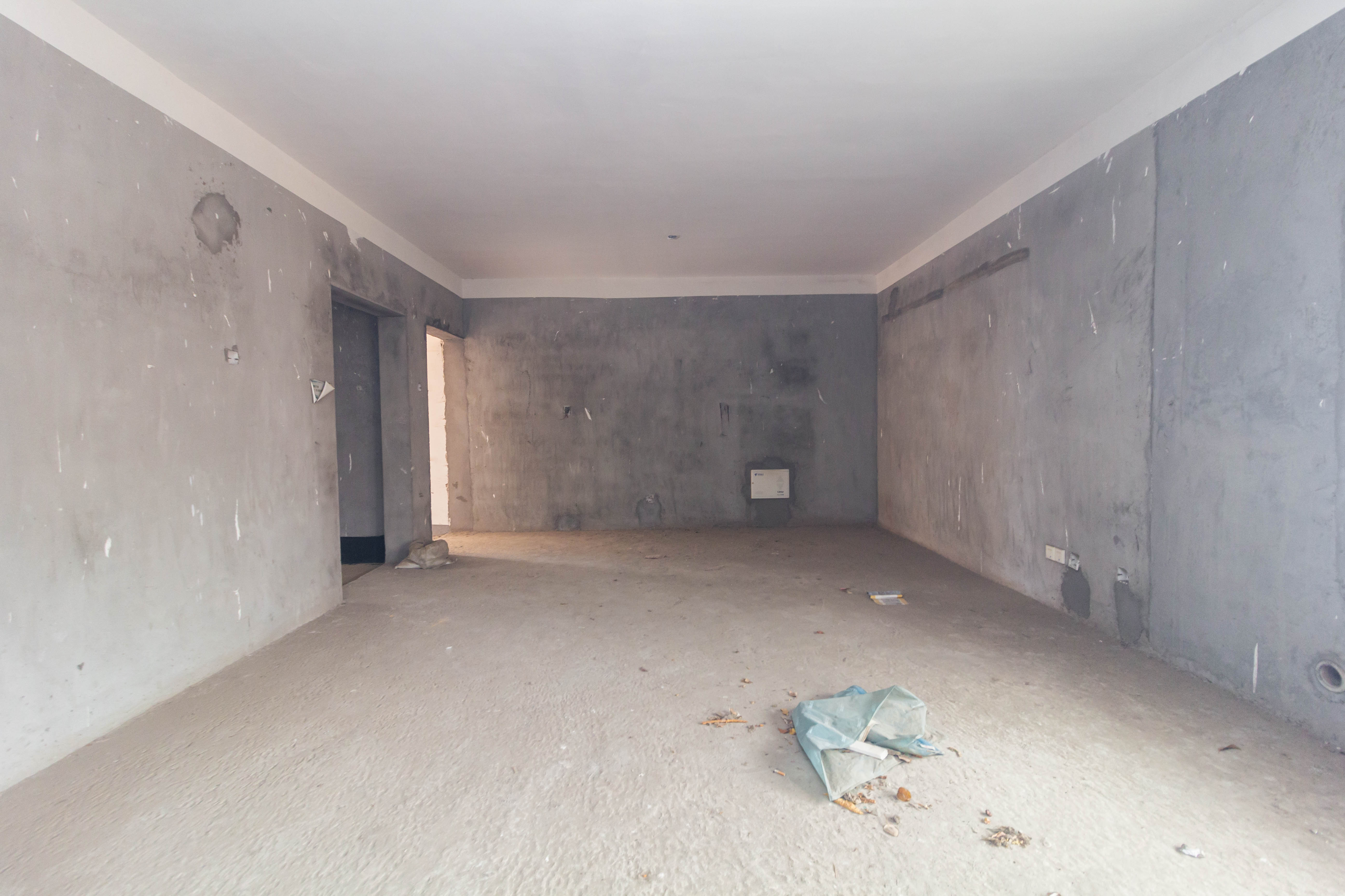 天园假日  3室2厅2卫    130.0万 天园假日  3室2厅2卫    130.0万