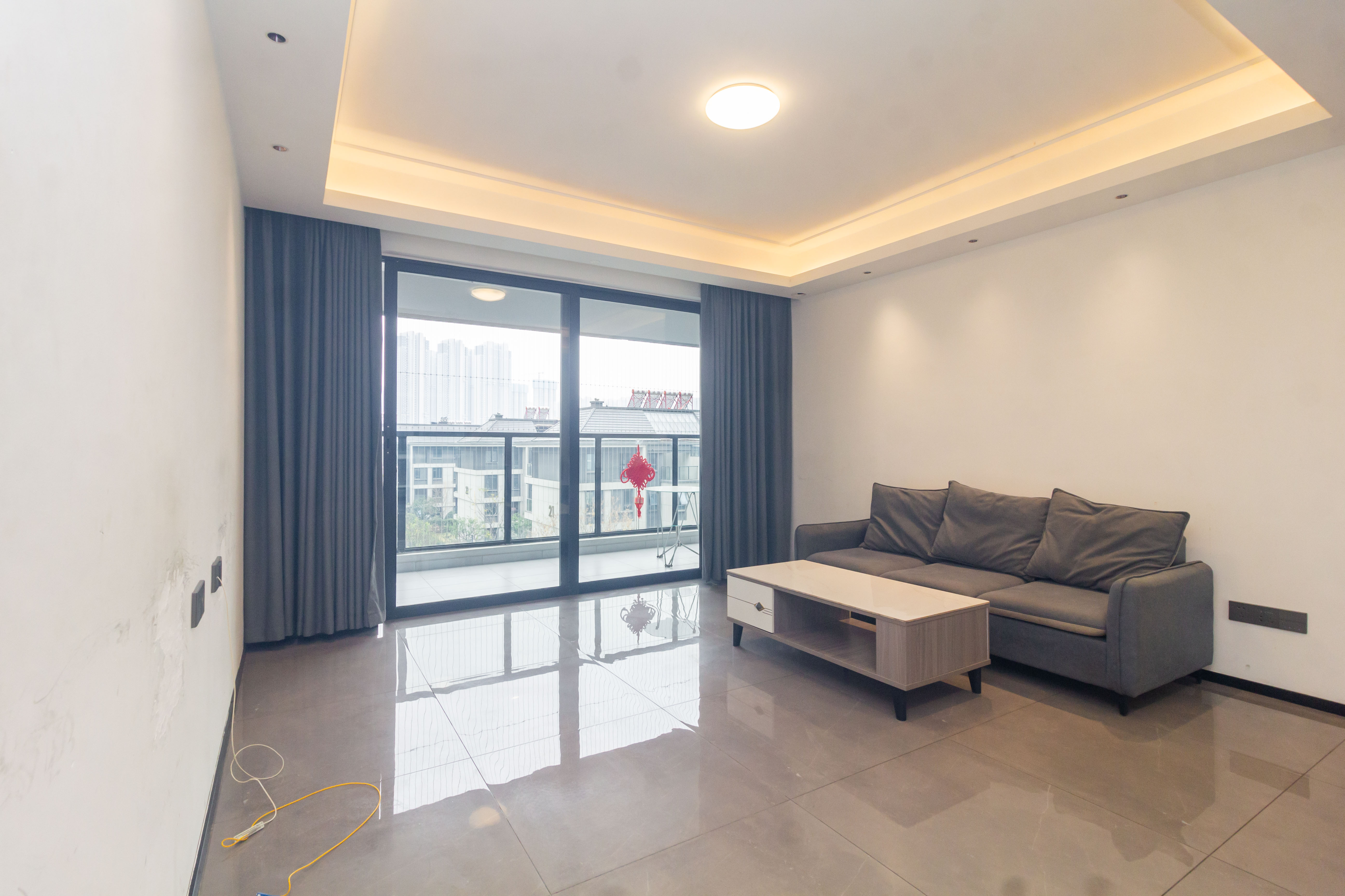 美的云樾 4室2厅2卫 180.0万 美的云樾 4室2厅2卫 180.0万客厅