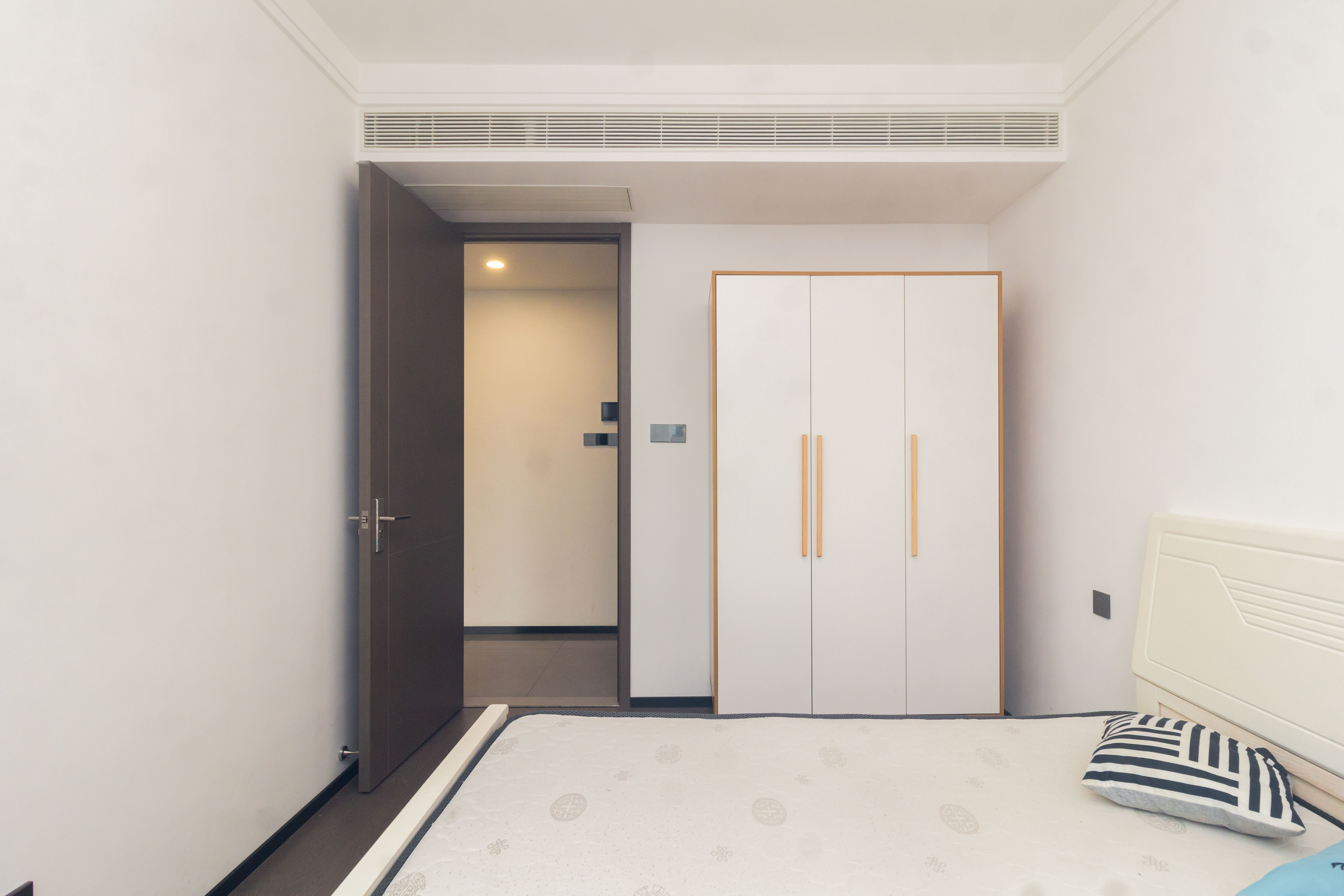 美的云樾 4室2厅2卫 180.0万 美的云樾 4室2厅2卫 180.0万卧室