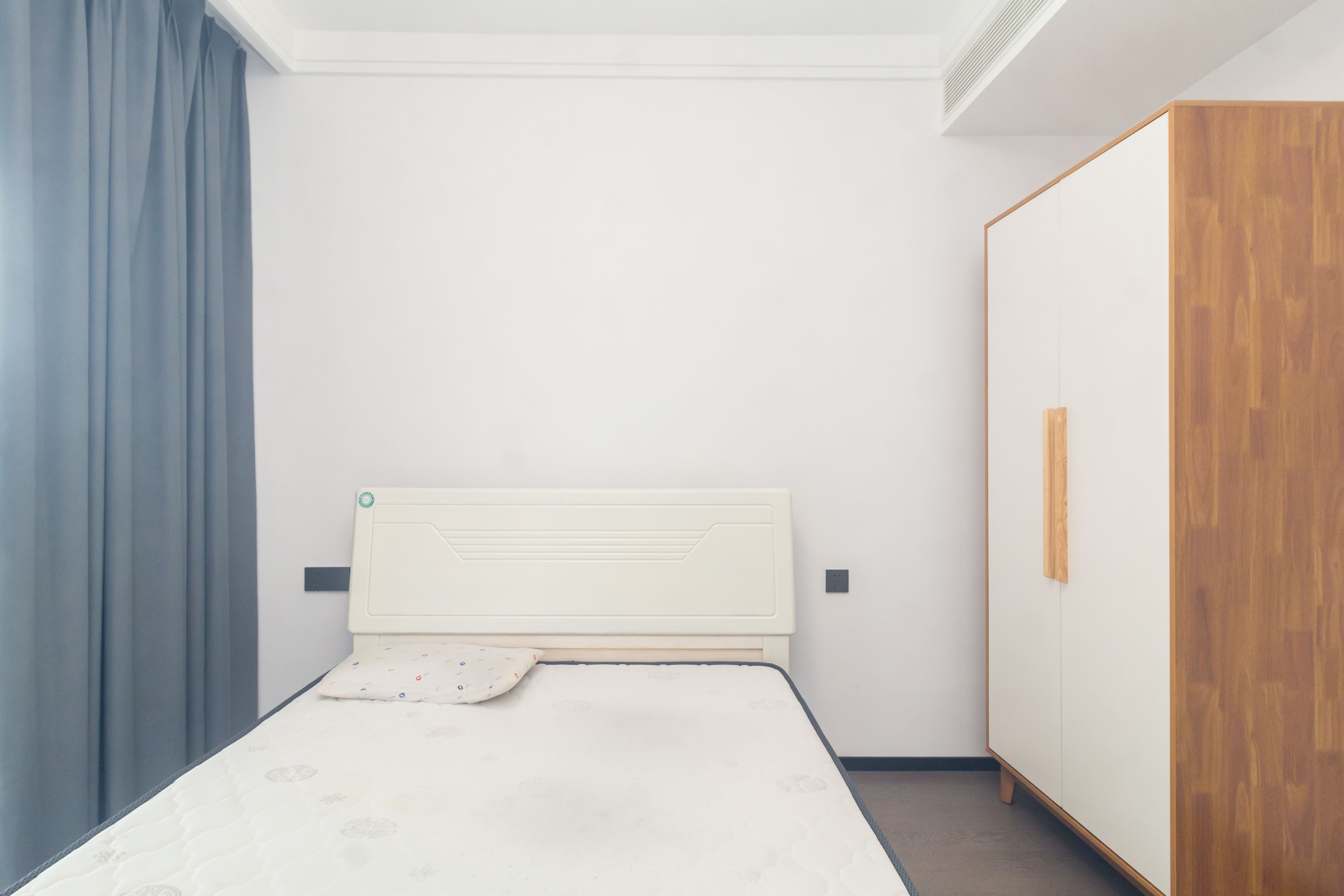 美的云樾 4室2厅2卫 180.0万 美的云樾 4室2厅2卫 180.0万卧室