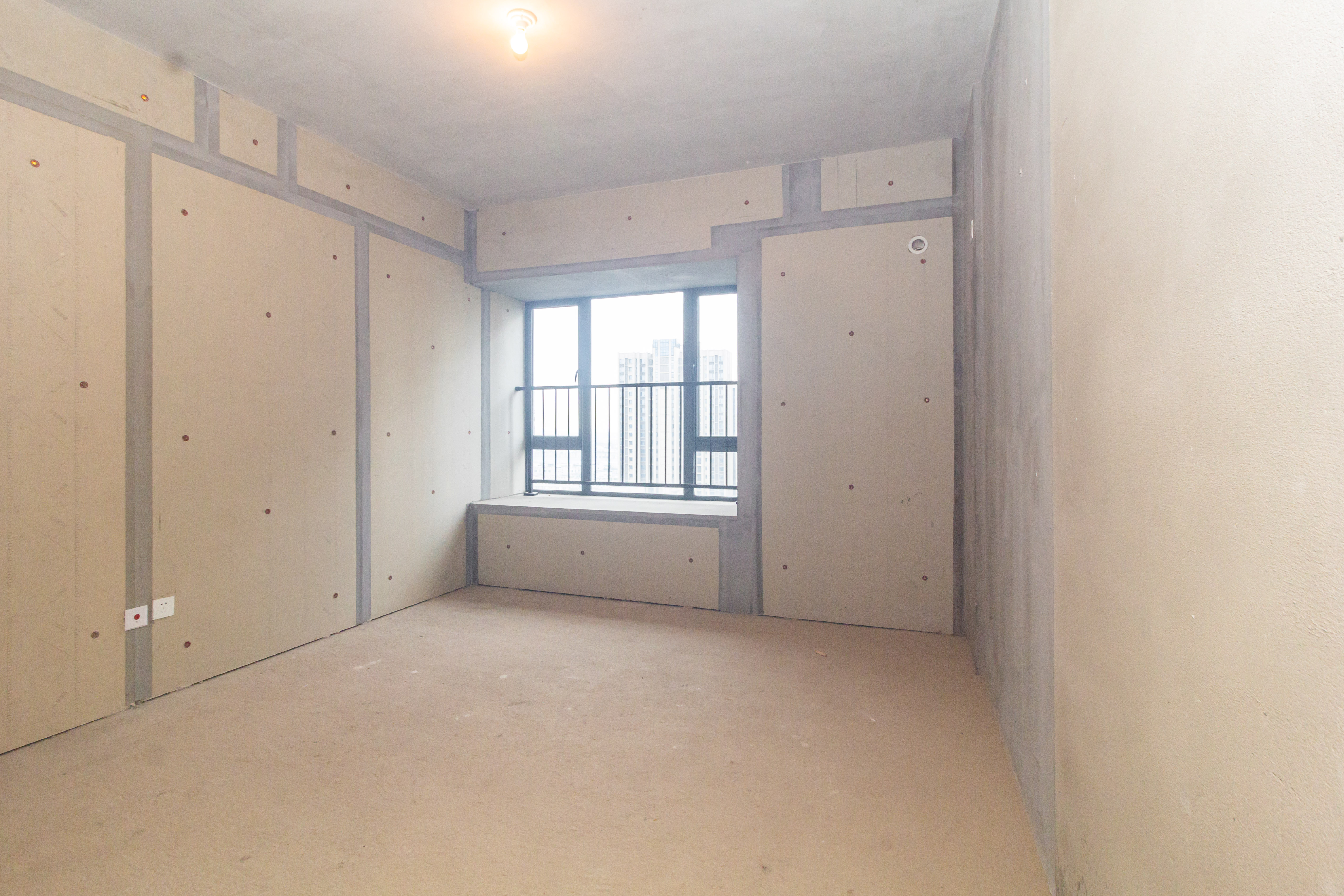 日盛湖湘花苑  3室2厅2卫    76.8万 日盛湖湘花苑  3室2厅2卫    76.8万卧室