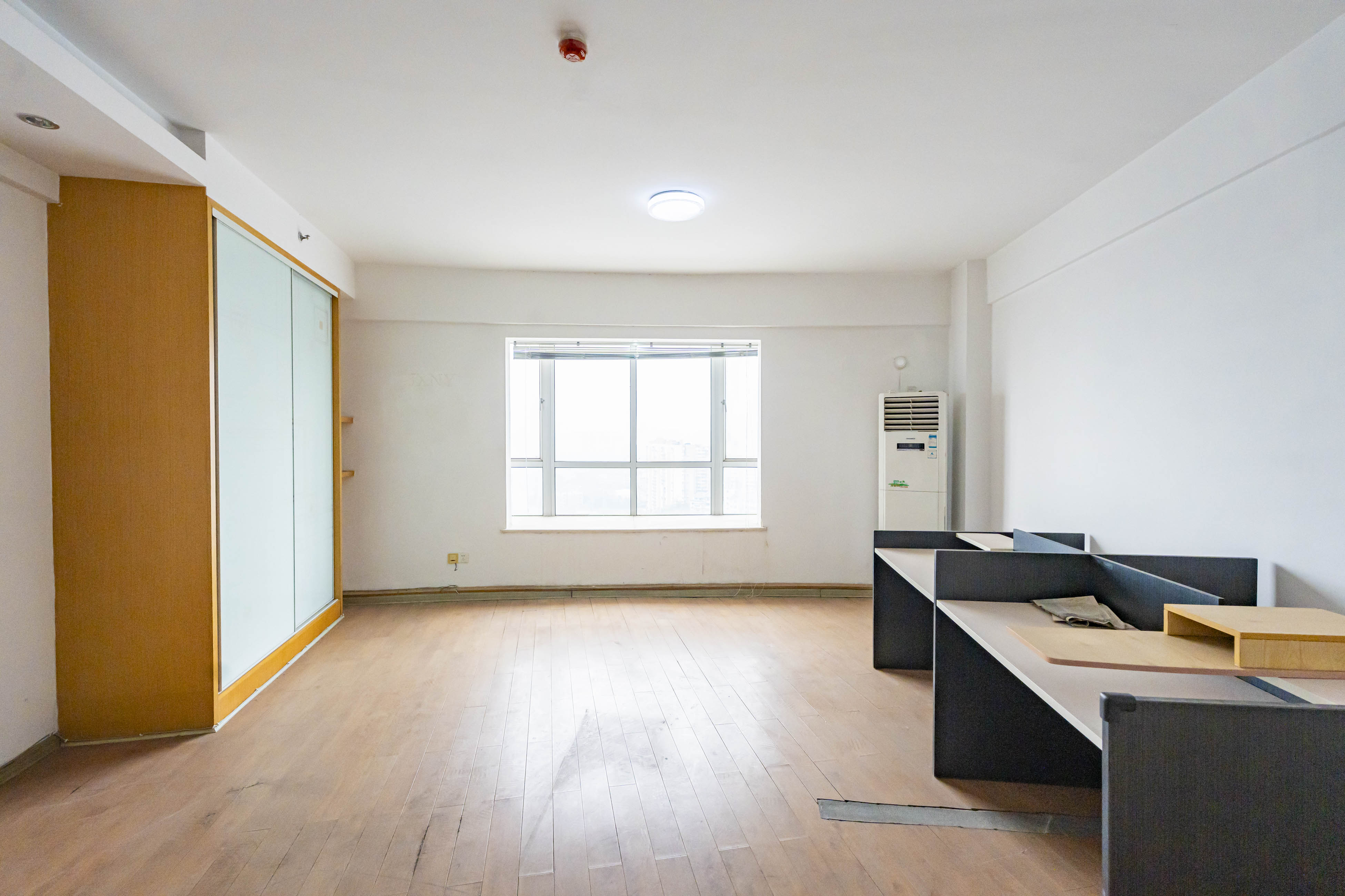 通华天都  1室1厅1卫    30.0万 通华天都  1室1厅1卫    30.0万