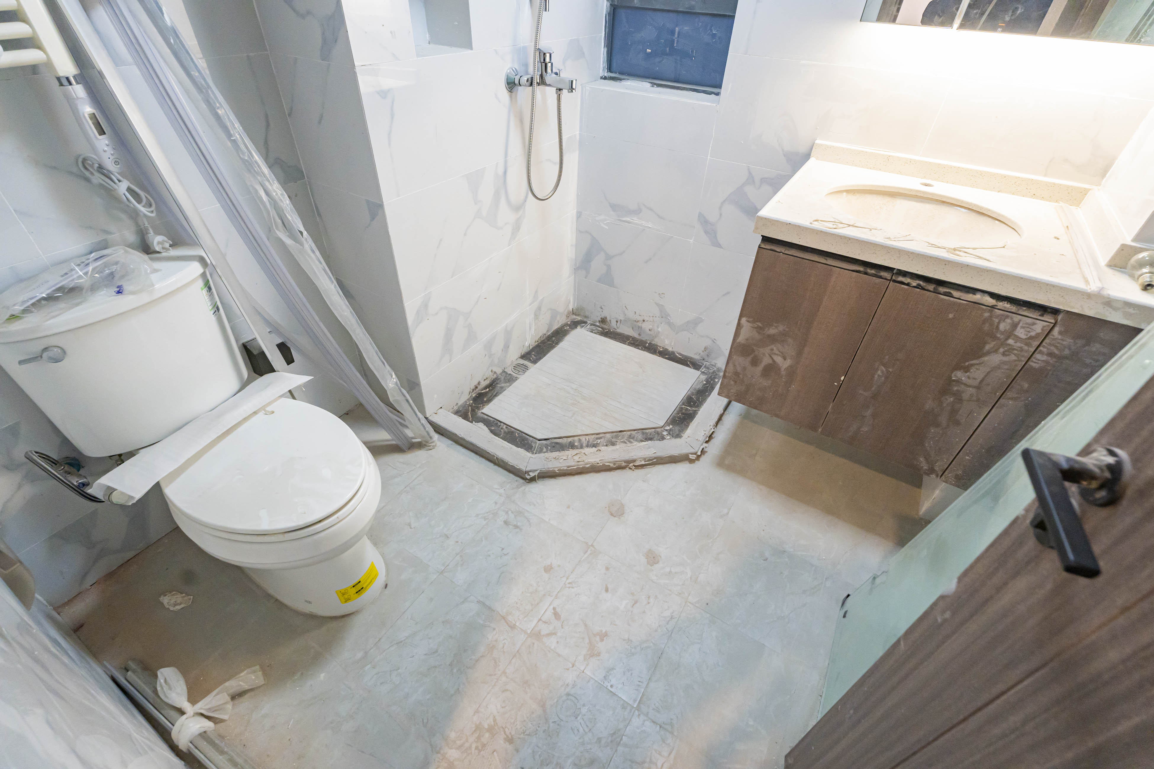 绿地V岛 3室2厅2卫 160.0万 绿地V岛 3室2厅2卫 160.0万卫生间