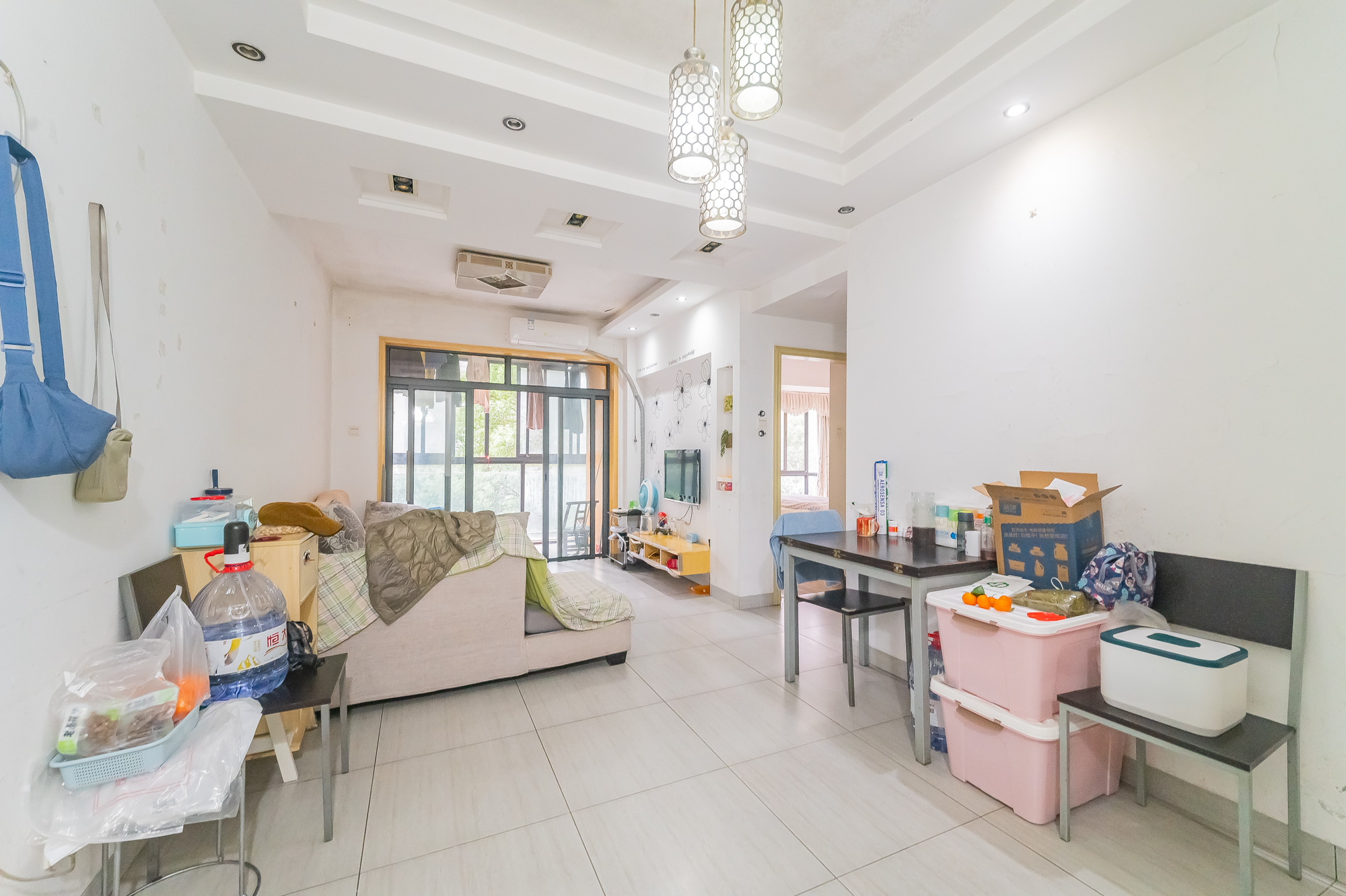 恒基凯旋门一二期  3室2厅1卫    65.8万 恒基凯旋门一二期  3室2厅1卫    65.8万客厅