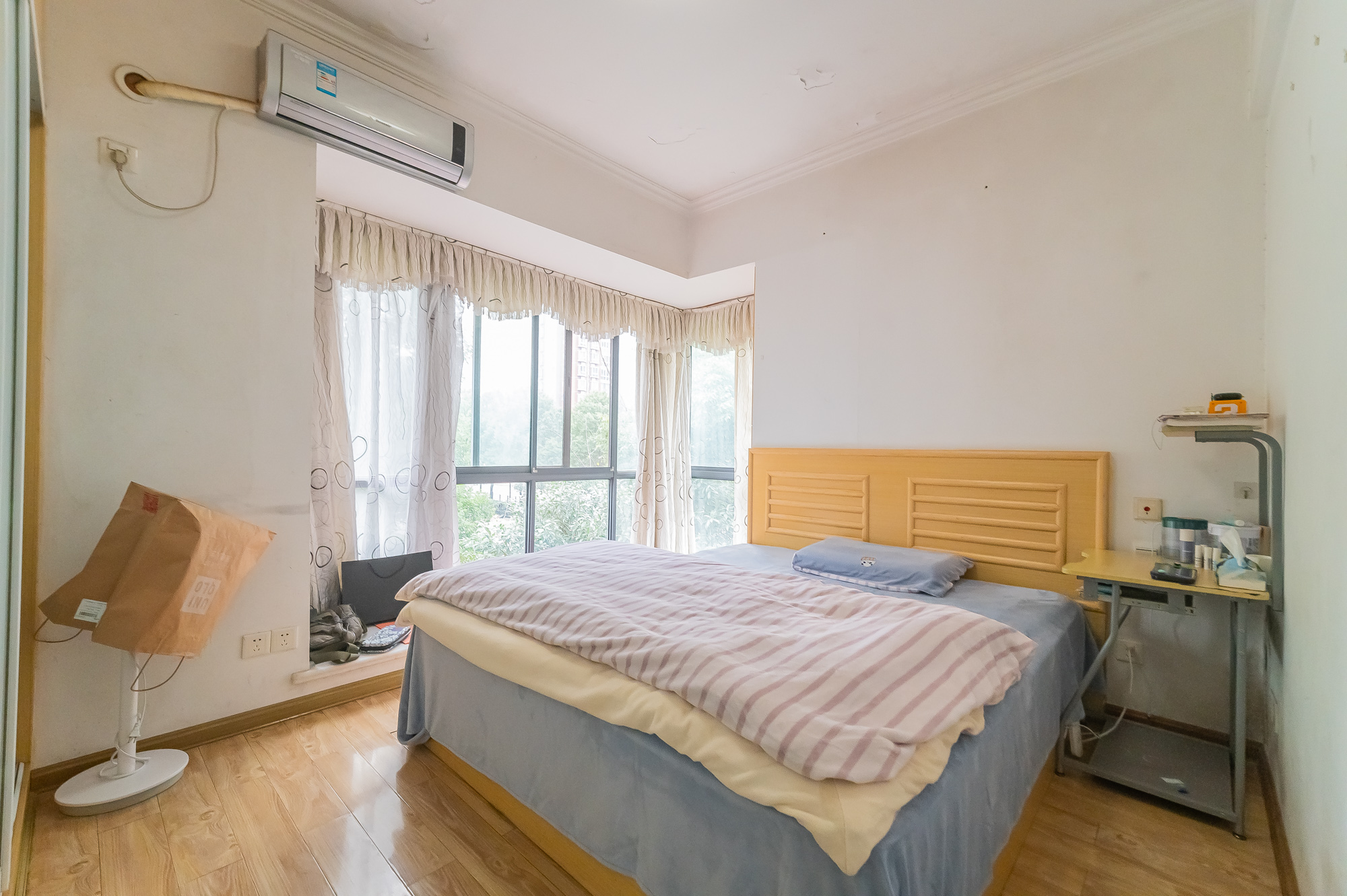 恒基凯旋门一二期  3室2厅1卫    65.8万 恒基凯旋门一二期  3室2厅1卫    65.8万卧室