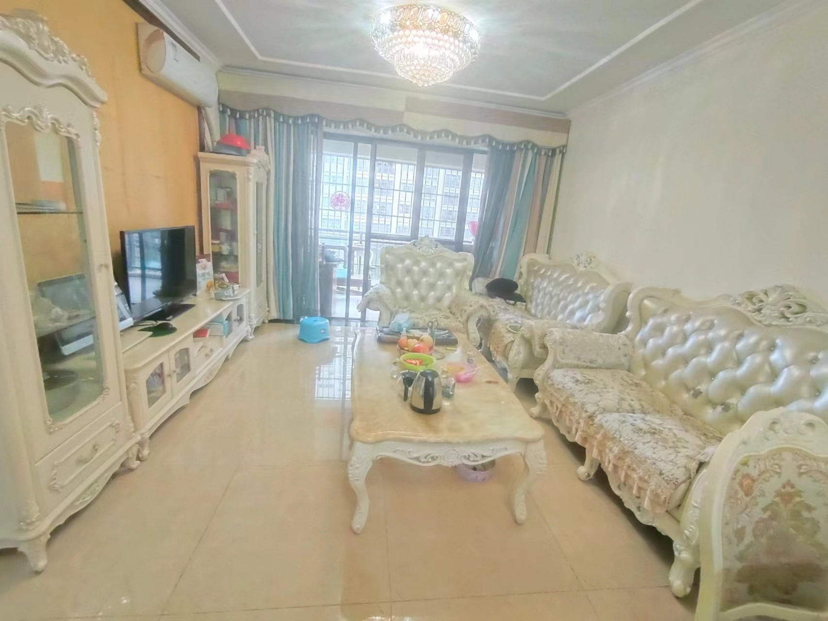 万国中央区 3室2厅2卫 215.0万 万国中央区 3室2厅2卫 215.0万室内图