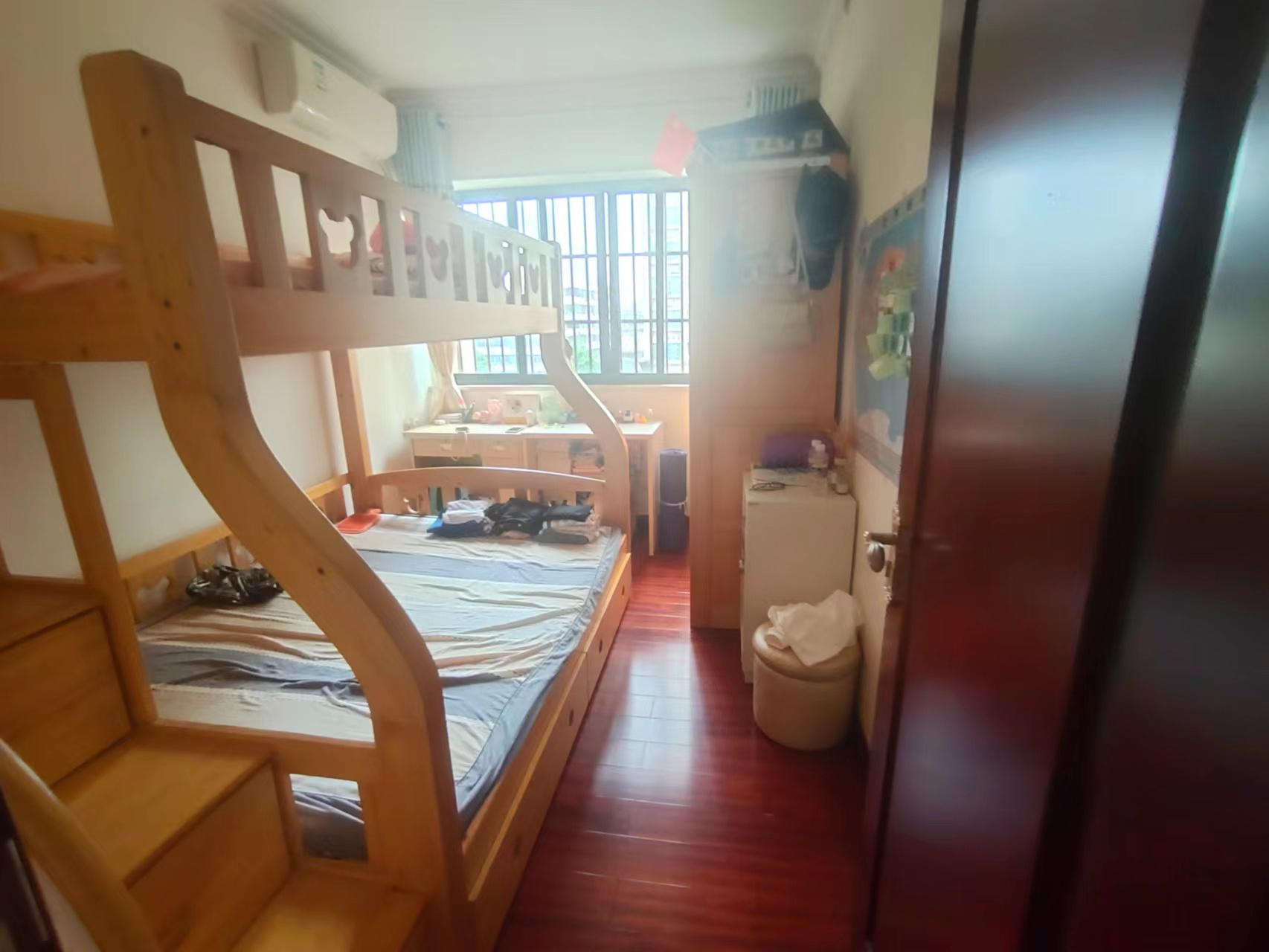 万国中央区 3室2厅2卫 215.0万 万国中央区 3室2厅2卫 215.0万室内图