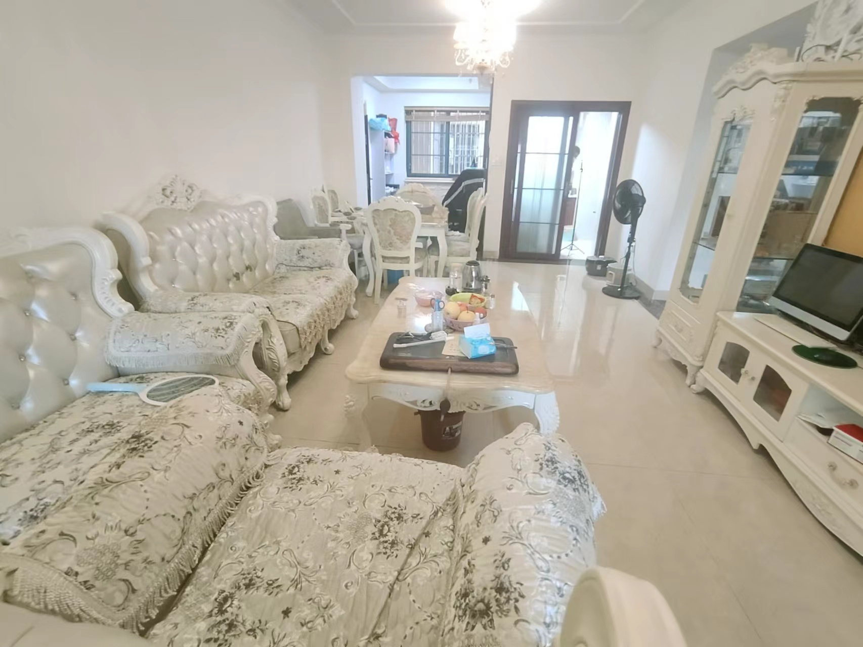 万国中央区 3室2厅2卫 215.0万 万国中央区 3室2厅2卫 215.0万室内图