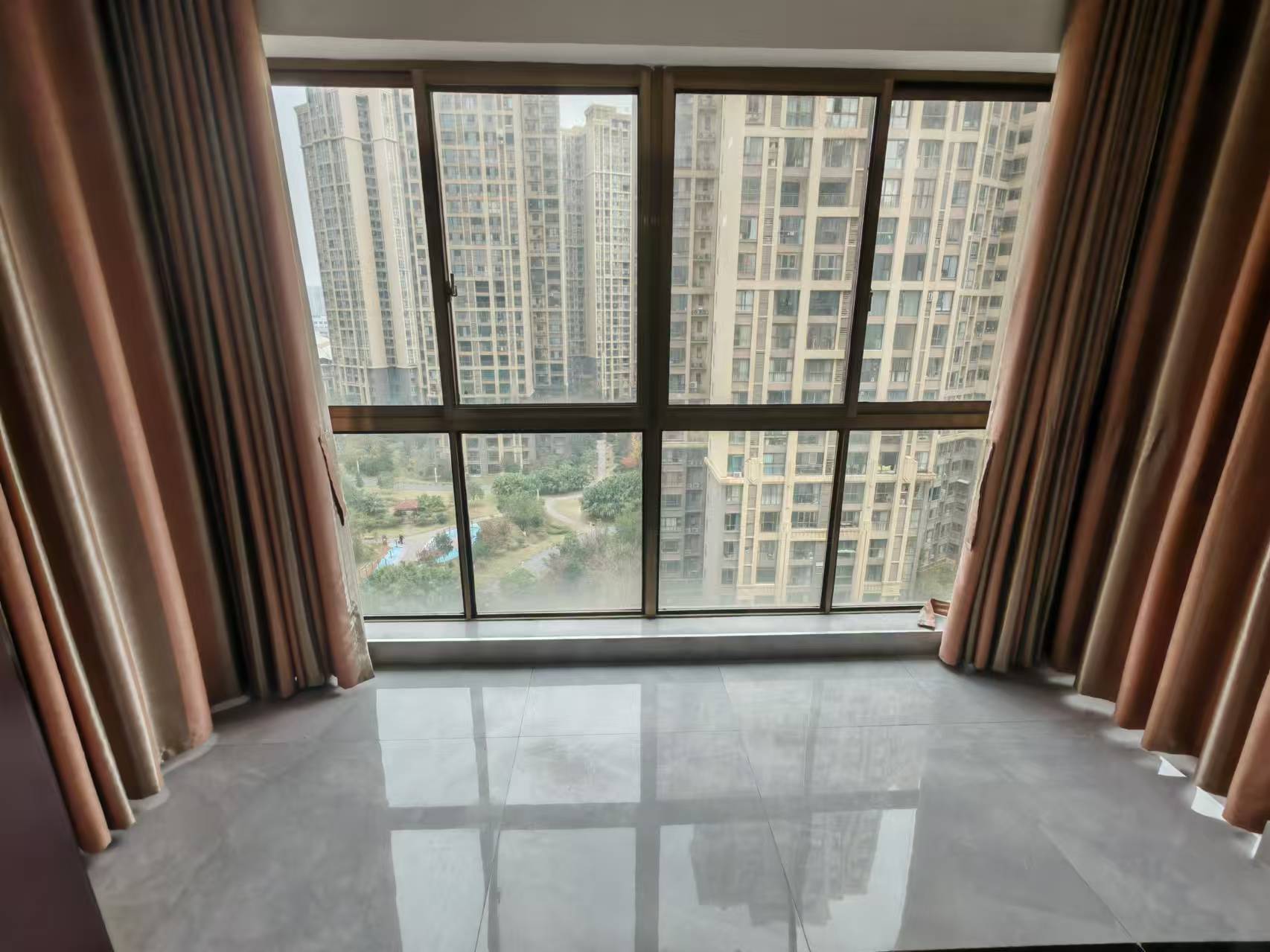 奥园广场 3室2厅1卫 59.8万 奥园广场 3室2厅1卫 59.8万室内图