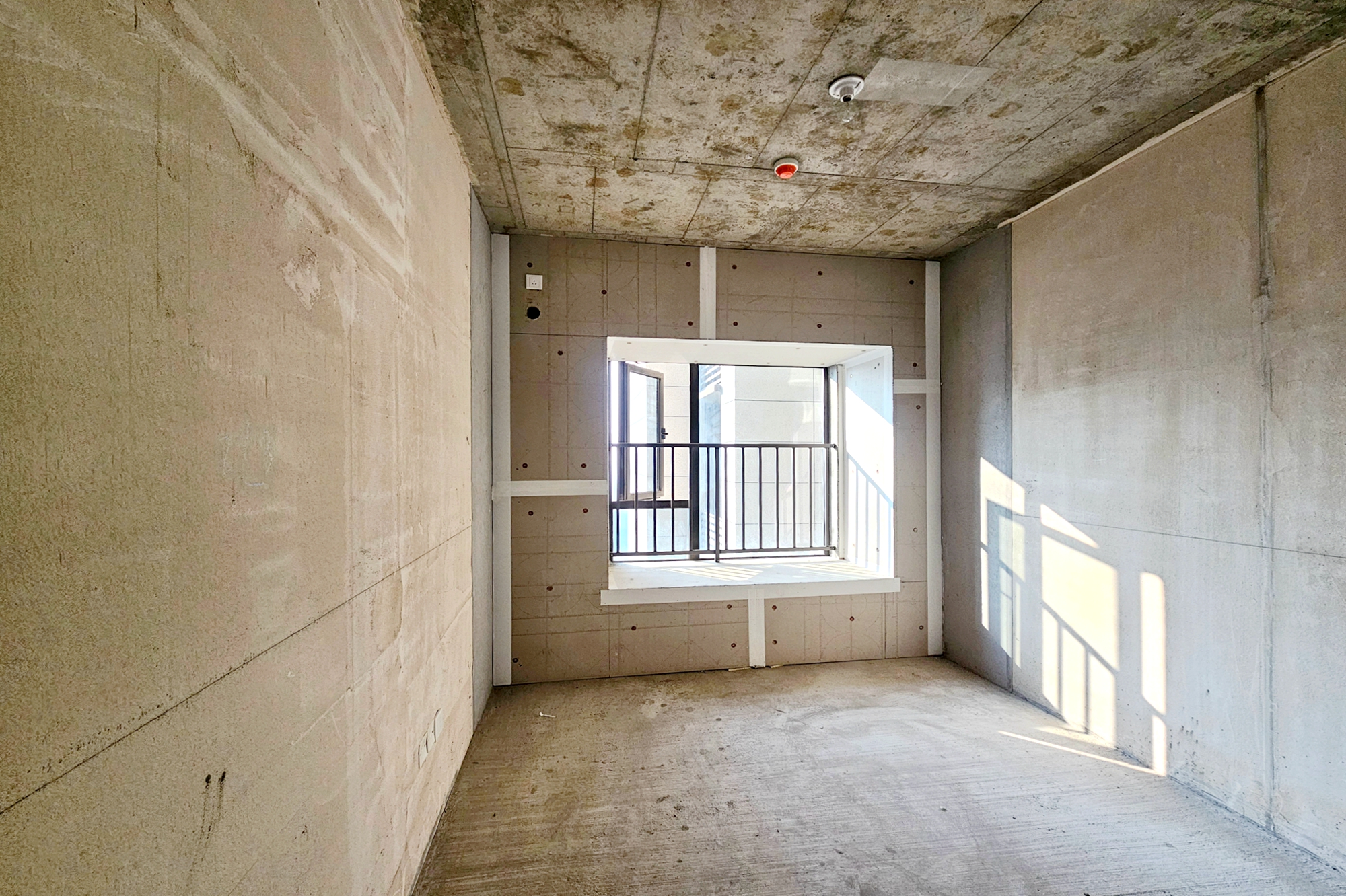 阳光城尚东湾嘉林苑 3室2厅2卫 1000.0元/月 阳光城尚东湾嘉林苑 3室2厅2卫 1000.0元/月室内图