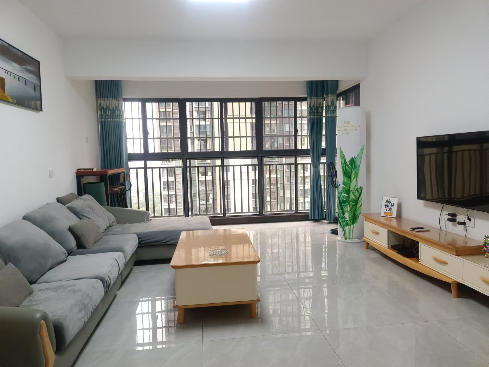 中建悦和城  4室2厅2卫   3500.00元/月室内图