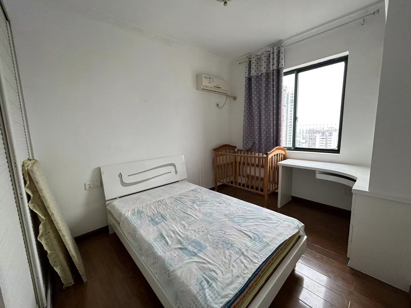 西域名邸  3室2厅2卫    60.0万 西域名邸  3室2厅2卫    60.0万室内图