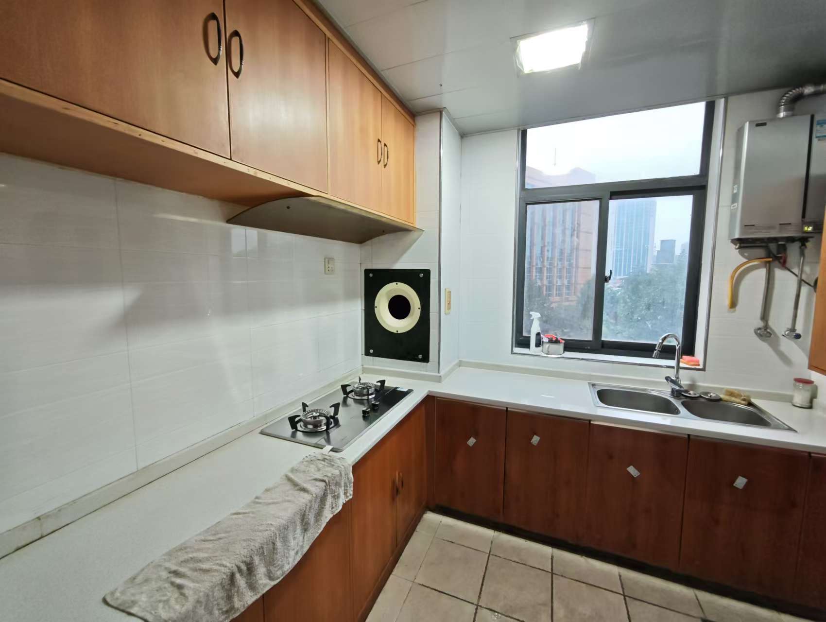 湖南省地震局单位宿舍 4室2厅2卫 3000.0元/月 湖南省地震局单位宿舍 4室2厅2卫 3000.0元/月室内图