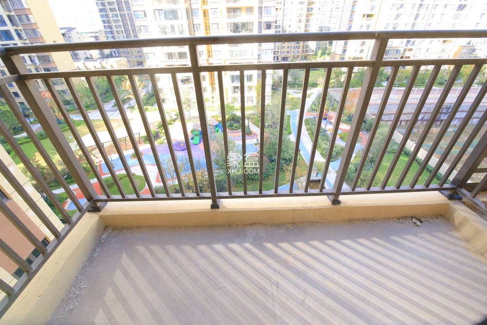 世茂璀璨天城 4室2厅1卫 1400.0元/月 世茂璀璨天城 4室2厅1卫 1400.0元/月室内图