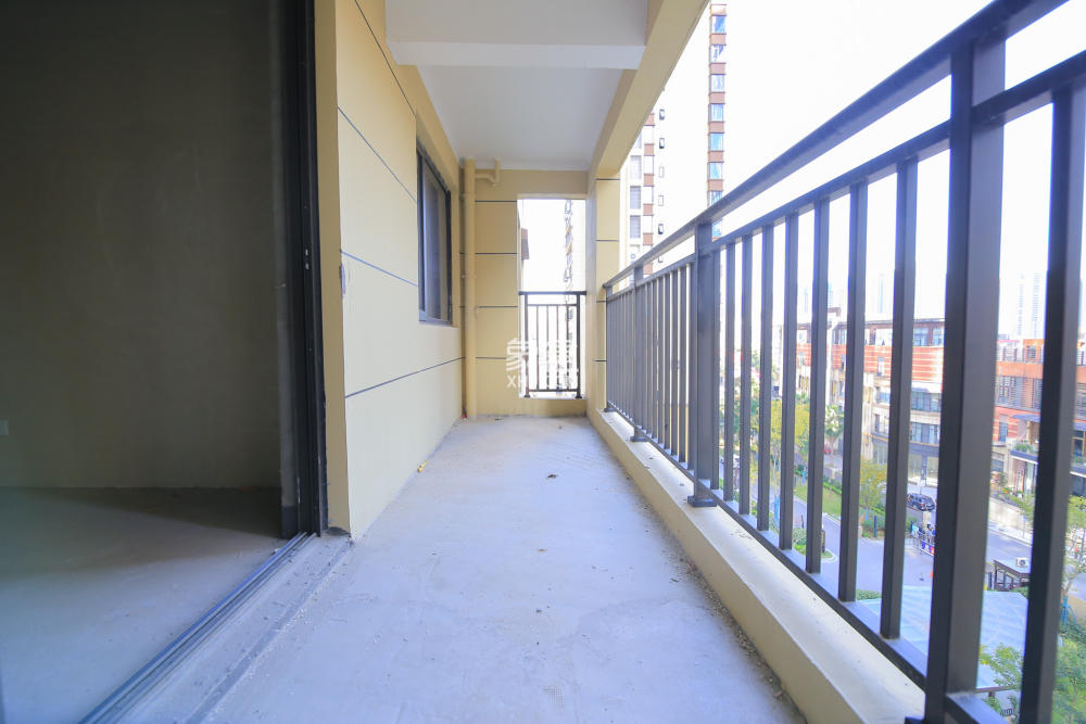 世茂璀璨天城 4室2厅1卫 1400.0元/月 世茂璀璨天城 4室2厅1卫 1400.0元/月室内图