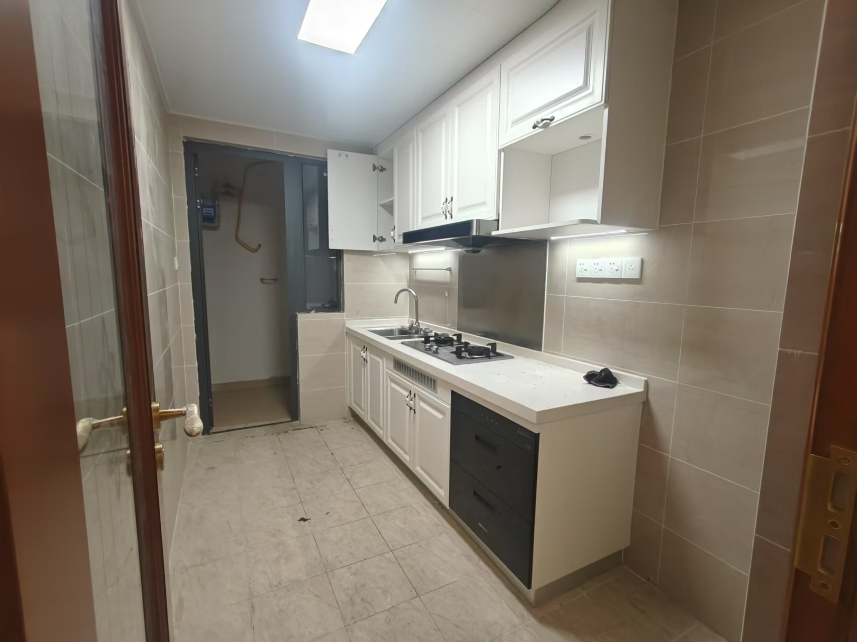 恒大华府 3室1厅2卫 1200.0元/月 恒大华府 3室1厅2卫 1200.0元/月室内图