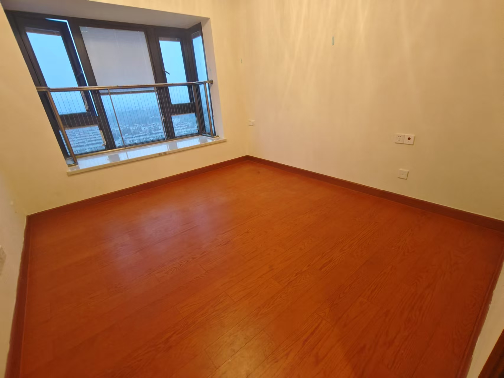 恒大华府 3室1厅2卫 1200.0元/月 恒大华府 3室1厅2卫 1200.0元/月室内图