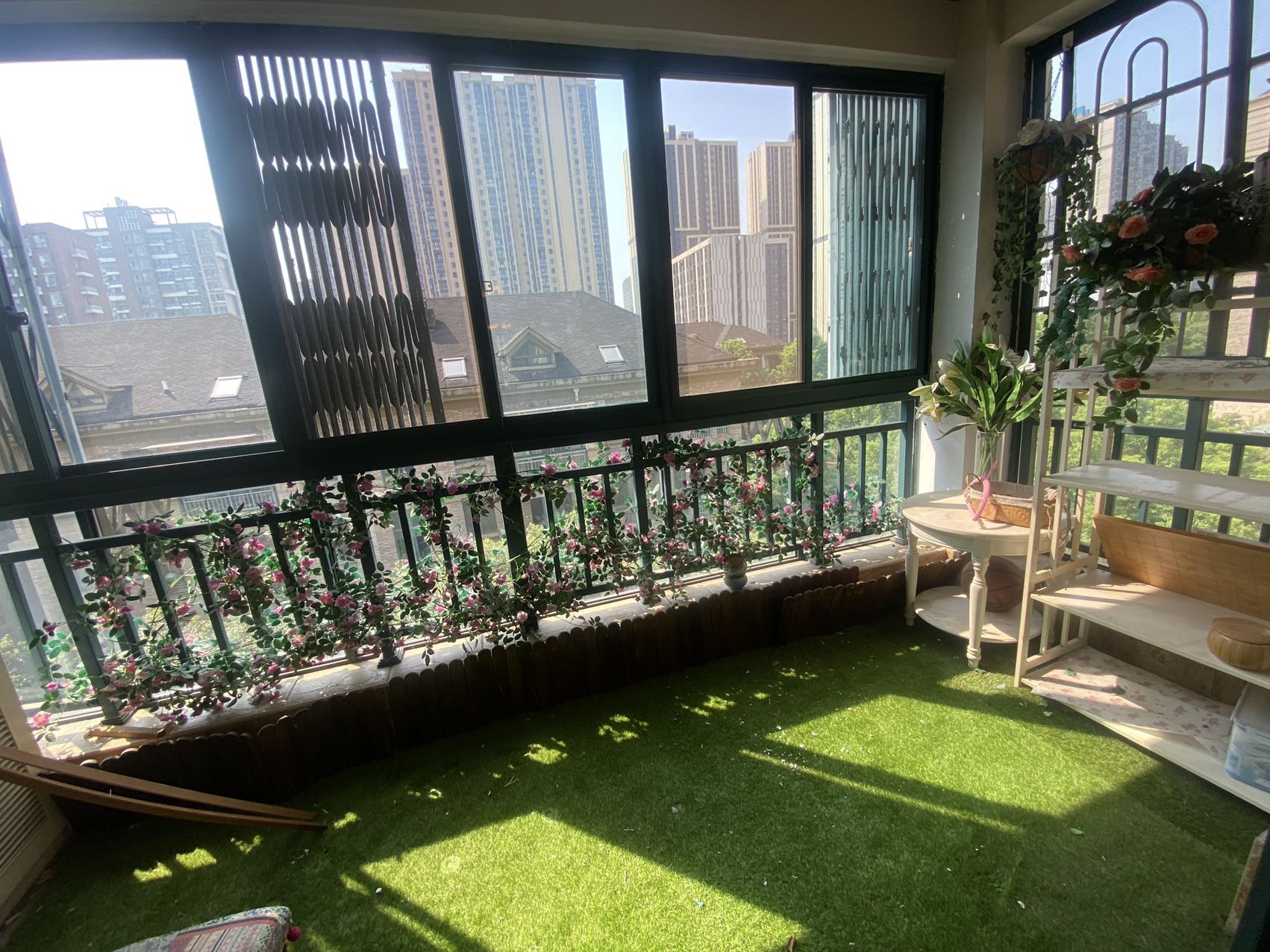 星城世家 3室2厅2卫 3500.0元/月 星城世家 3室2厅2卫 3500.0元/月室内图