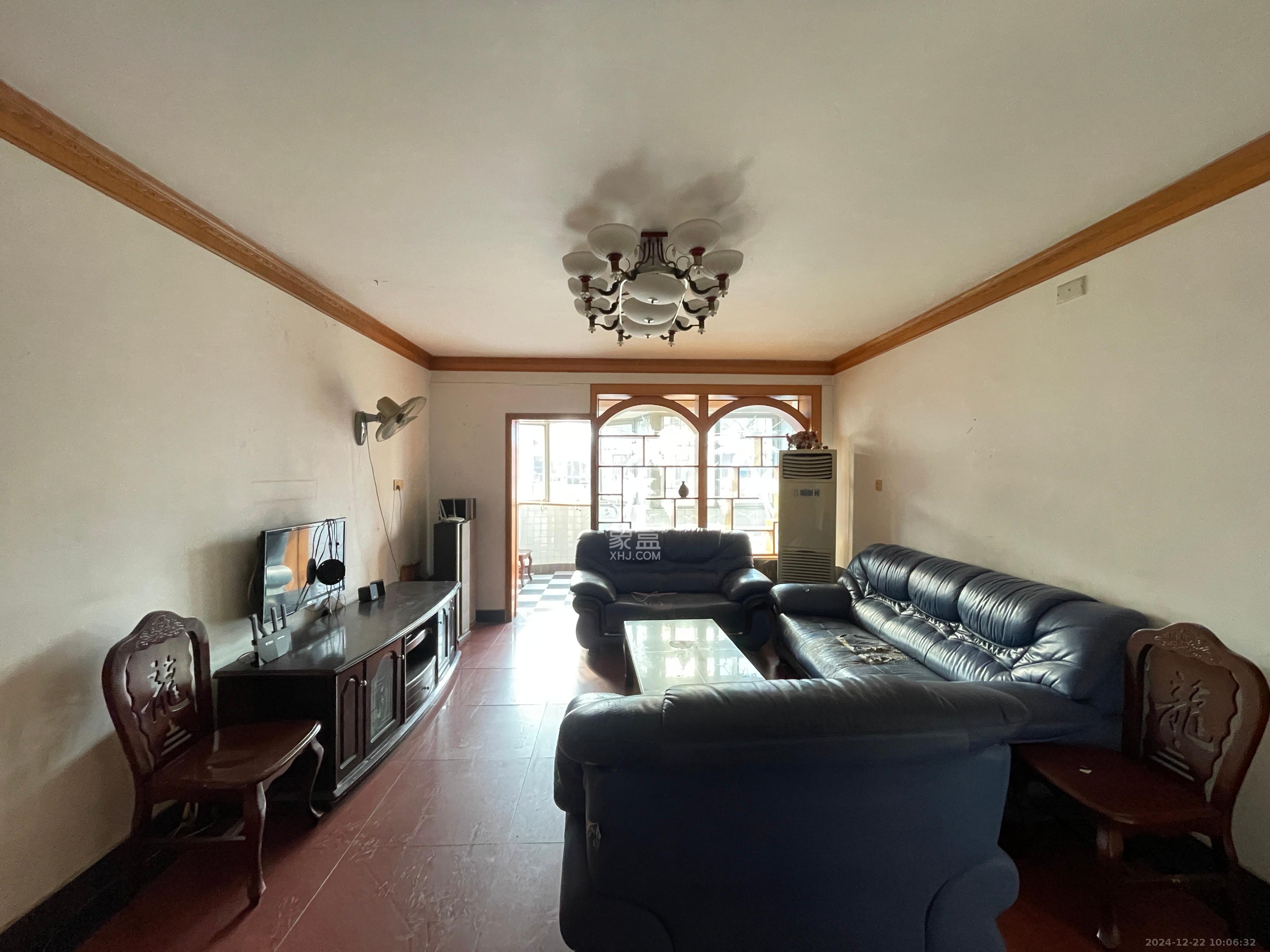 阳明山庄 5室2厅3卫 2300.0元/月 阳明山庄 5室2厅3卫 2300.0元/月室内图