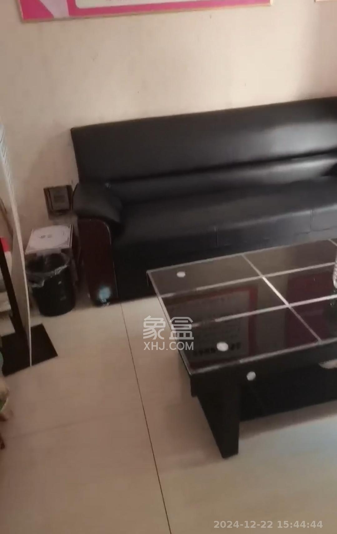 红旗区四片 1室1厅1卫 3500.0元/月 红旗区四片 1室1厅1卫 3500.0元/月室内图