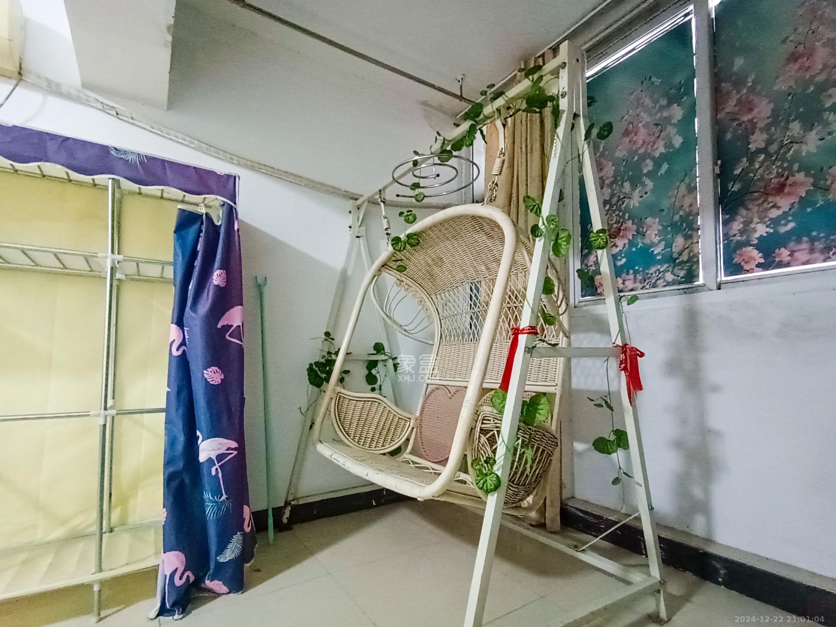 2076至高点 1室1厅1卫 1500.0元/月 2076至高点 1室1厅1卫 1500.0元/月室内图