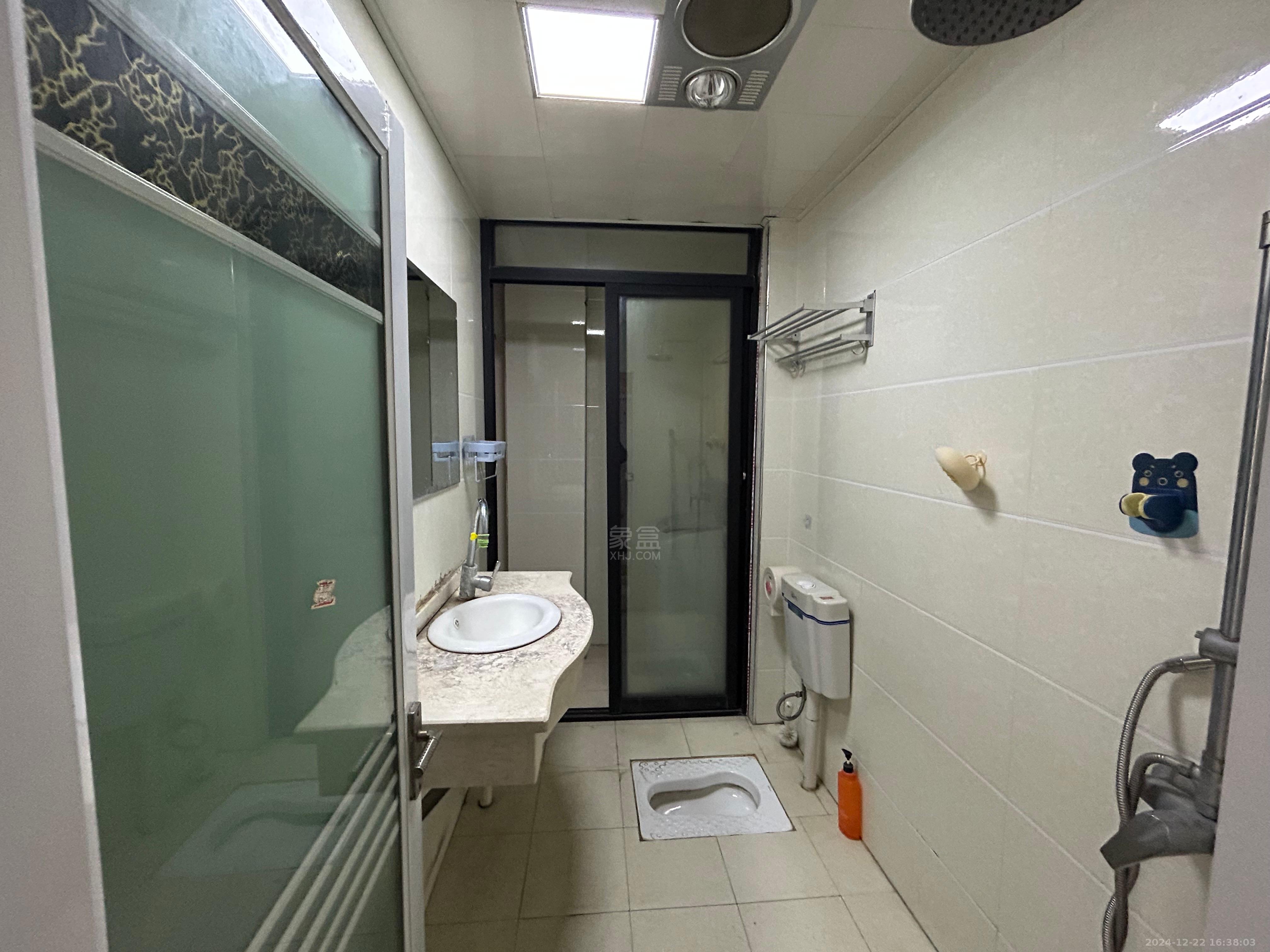 慈善大厦  1室1厅1卫    1000.0元/月 慈善大厦  1室1厅1卫    1000.0元/月室内图