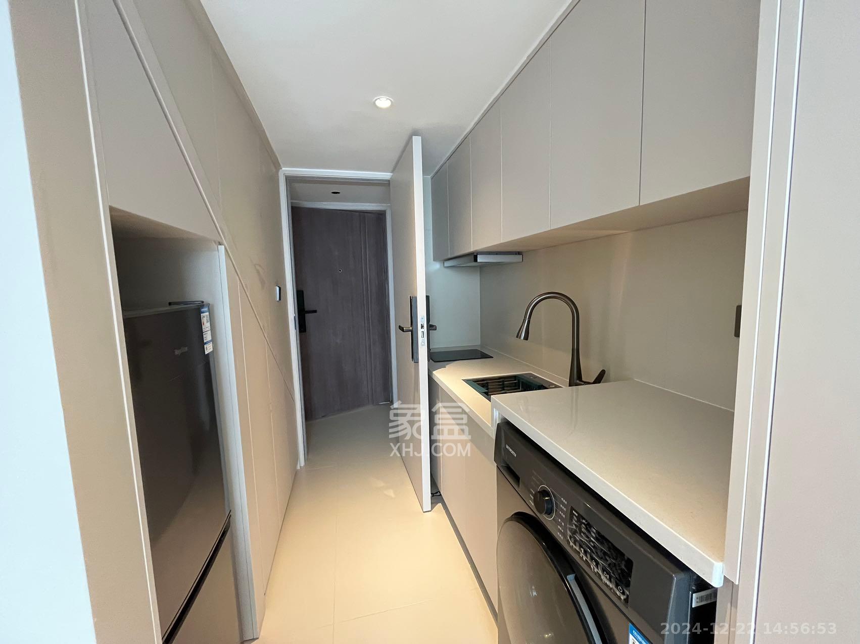 卓越中寰 1室1厅1卫 1600.0元/月 卓越中寰 1室1厅1卫 1600.0元/月室内图