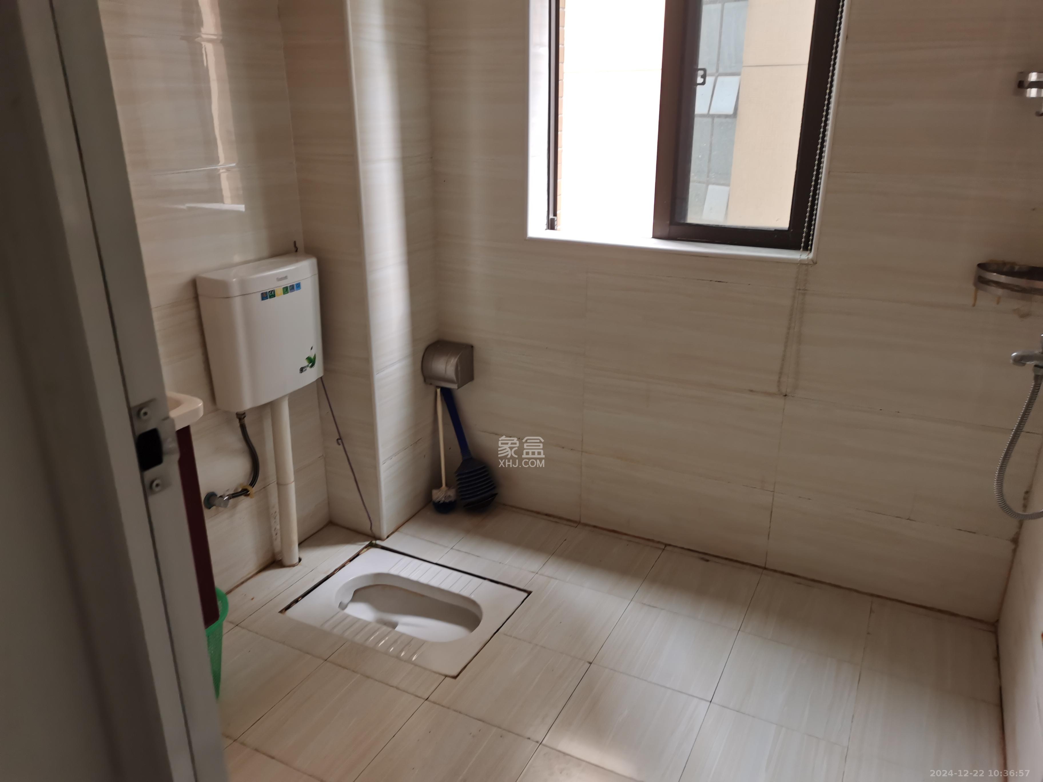 德润小区(丰升德润小区) 2室2厅1卫 2000.0元/月 德润小区(丰升德润小区) 2室2厅1卫 2000.0元/月室内图