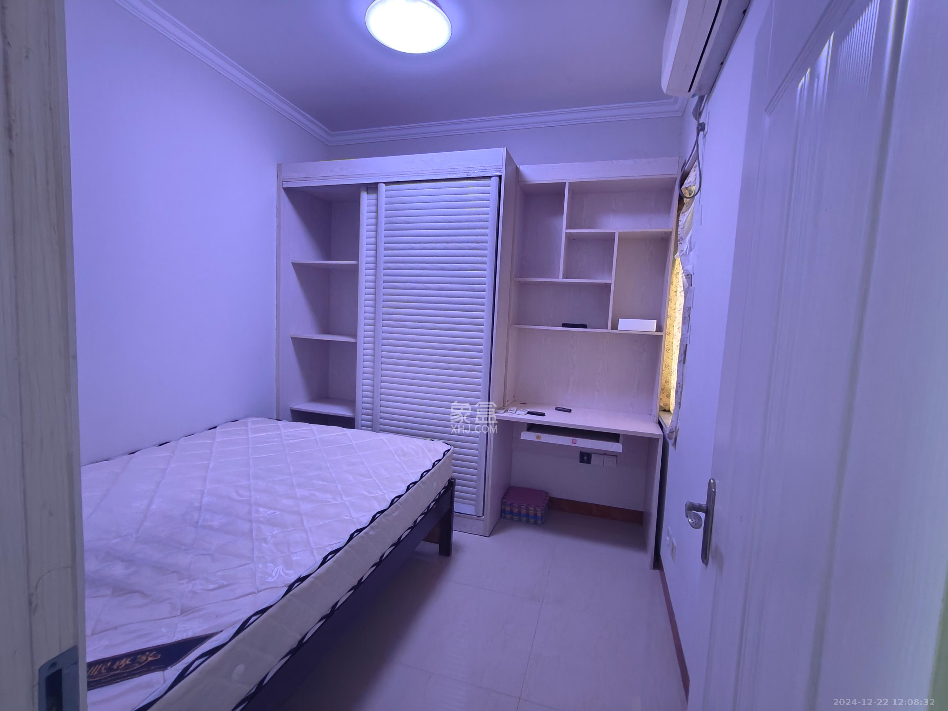 富基世纪公园  3室2厅1卫    1650.0元/月 富基世纪公园  3室2厅1卫    1650.0元/月室内图1