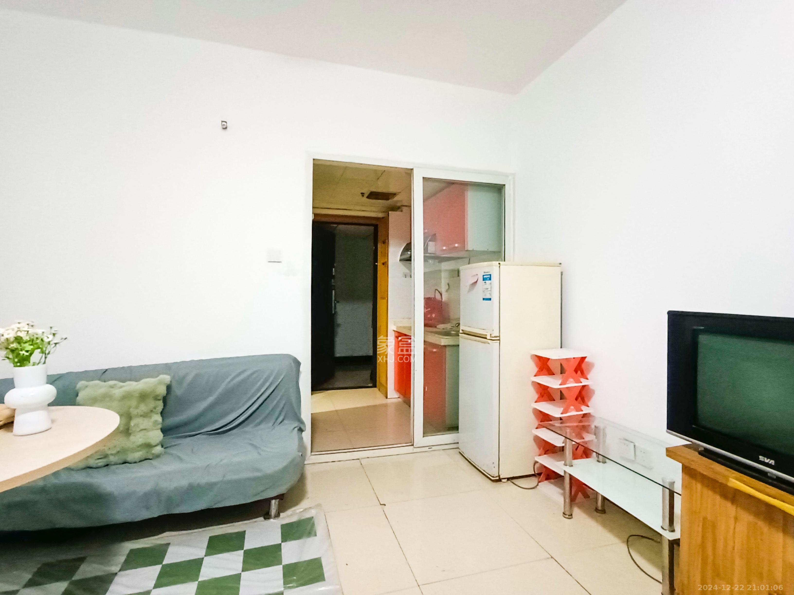 2076至高点 1室1厅1卫 1500.0元/月 2076至高点 1室1厅1卫 1500.0元/月室内图