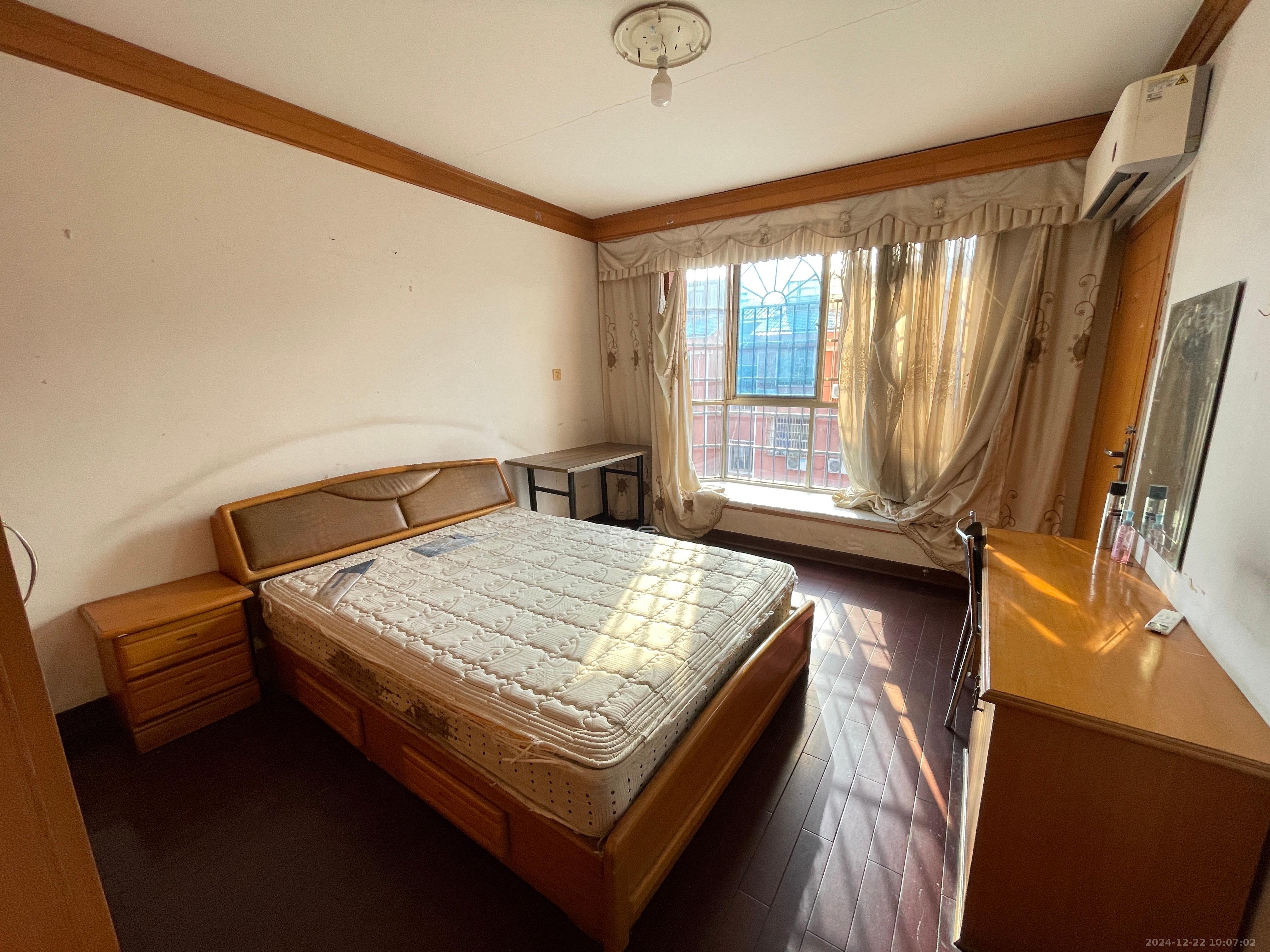 阳明山庄 5室2厅3卫 2300.0元/月 阳明山庄 5室2厅3卫 2300.0元/月室内图