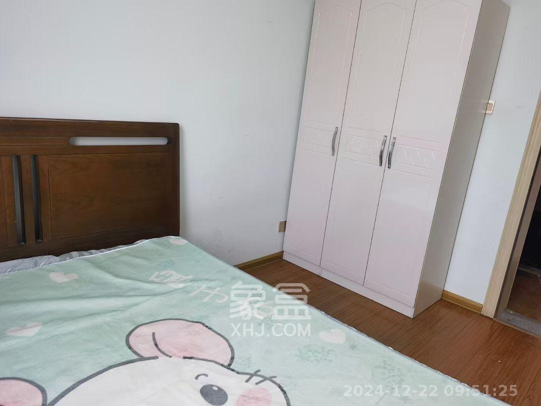 枫华府第  3室2厅1卫   2000.00元/月室内图